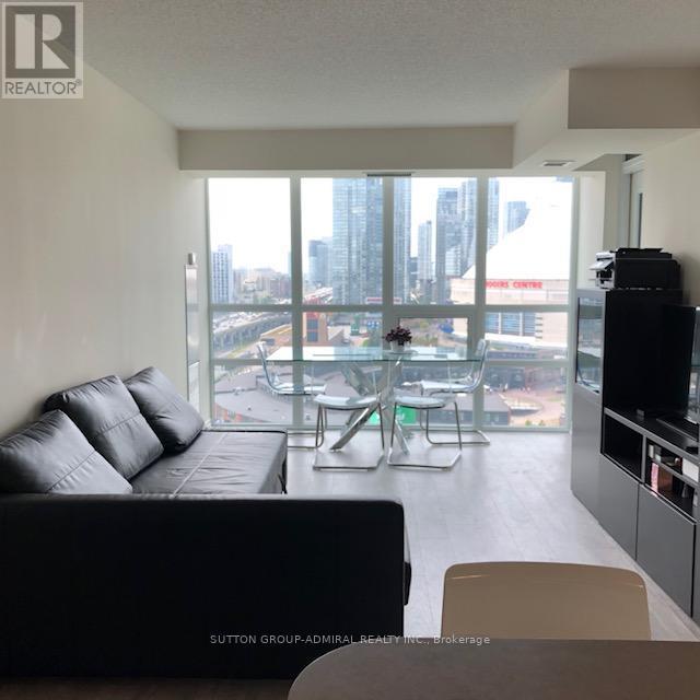 1815 - 25 Lower Simcoe Street, Toronto (Waterfront Communities), Ontario  M5J 3A1 - Photo 3 - C9269745