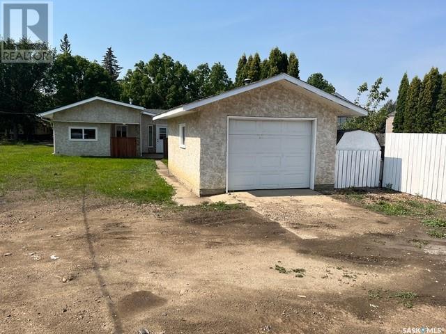 652 102nd Street, North Battleford, Saskatchewan  S9A 1E1 - Photo 32 - SK981712