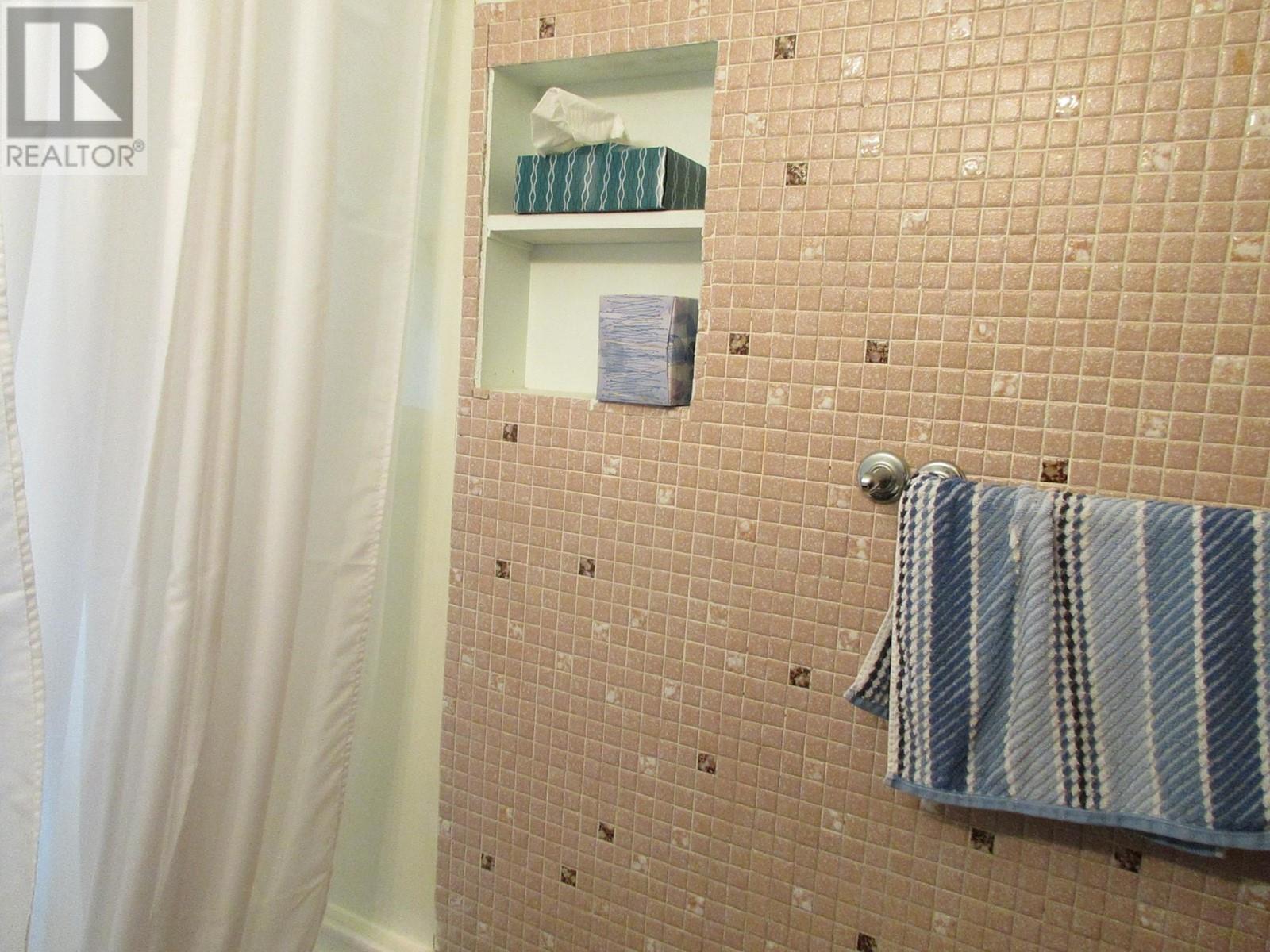 2025 Chapman Street, Merritt, British Columbia  V1K 1B8 - Photo 17 - 180553