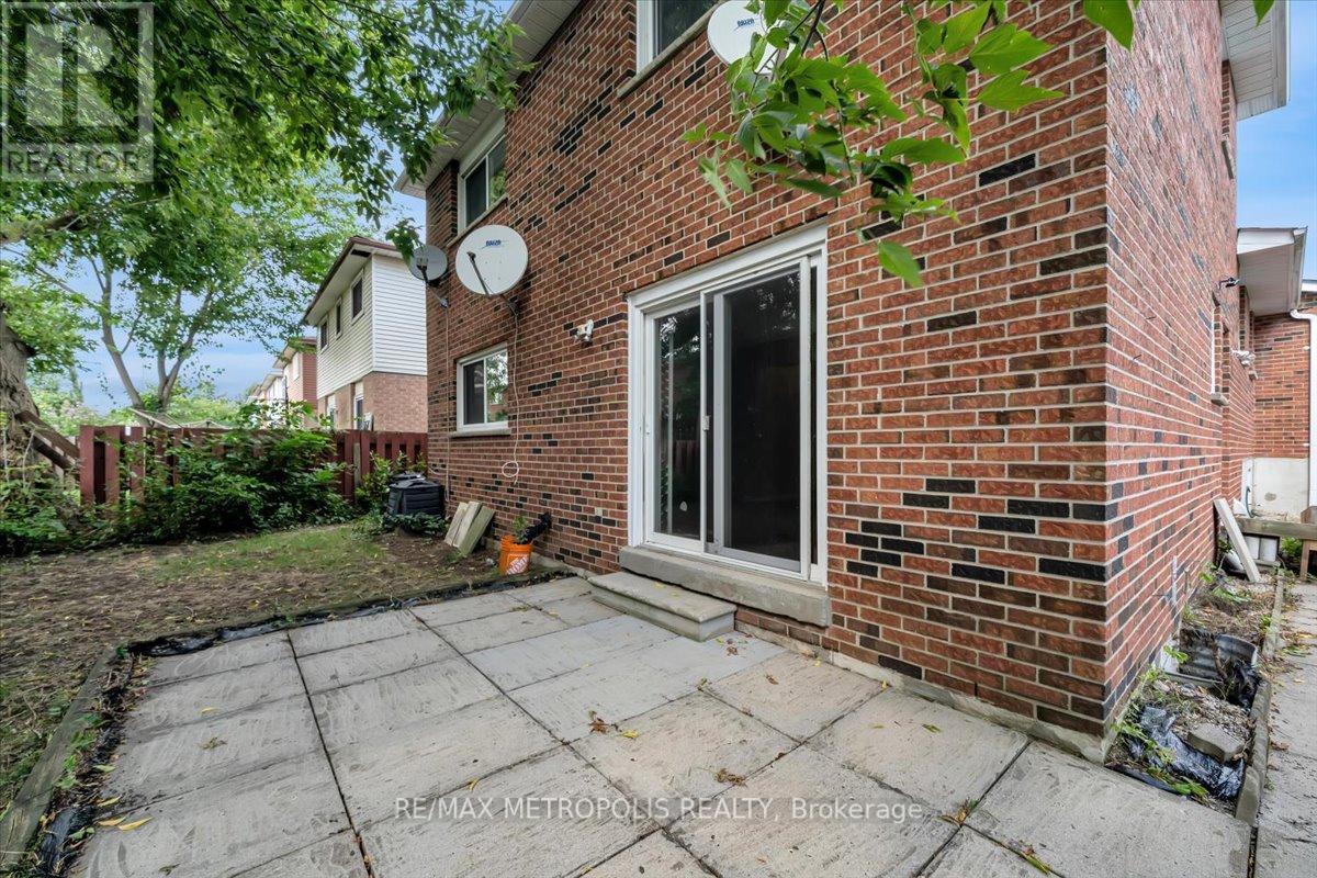 56 Braymore Boulevard, Toronto (Rouge), Ontario  M1B 2N5 - Photo 29 - E9269866