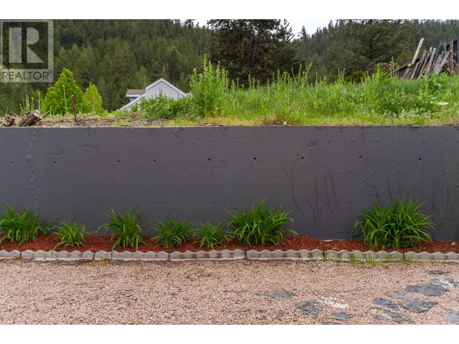 2599 Qu'appelle Blvd, Kamloops, British Columbia  V2E 1V2 - Photo 43 - 180549