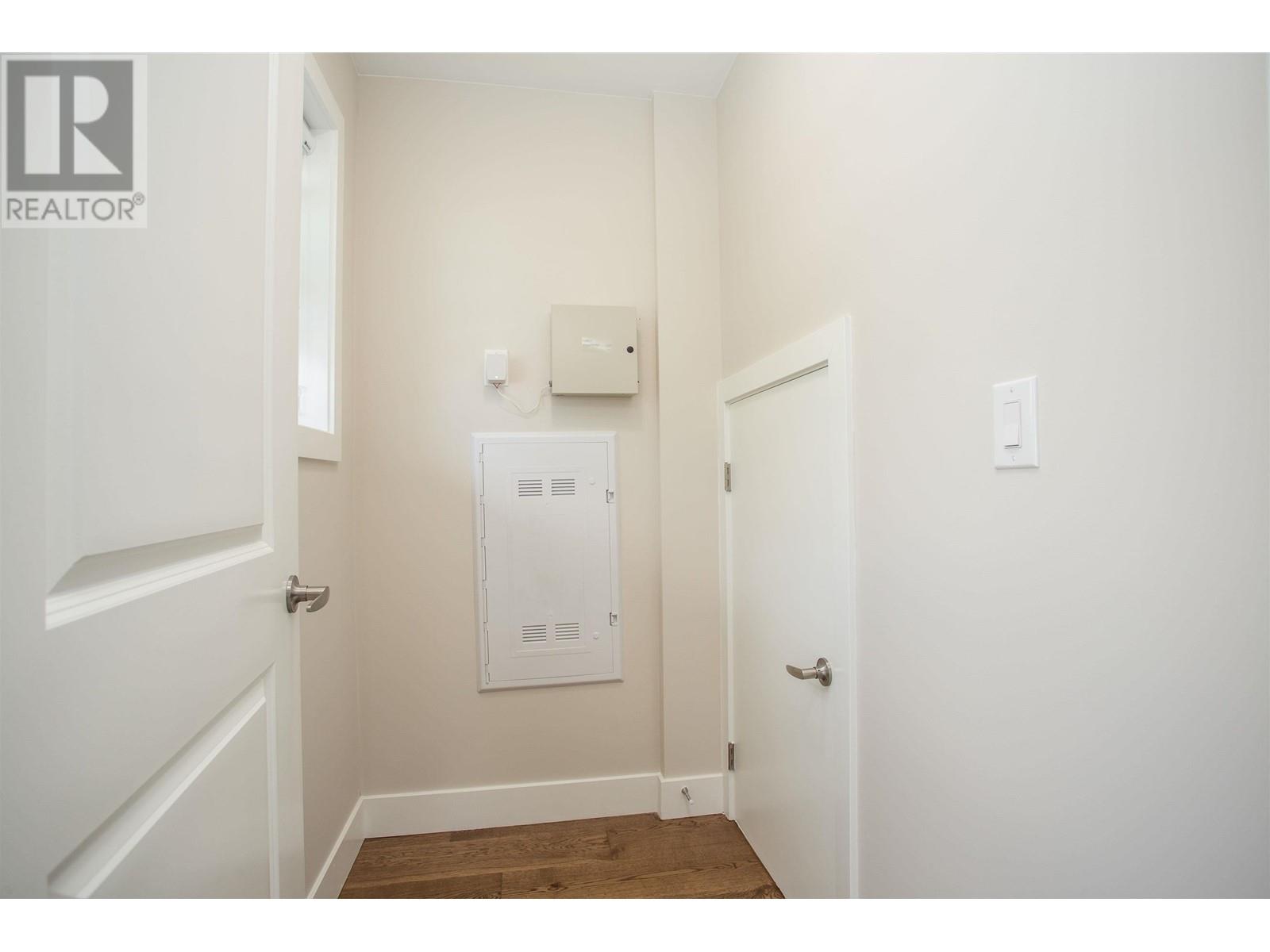 2028 E 42nd Avenue, Vancouver, British Columbia  V5P 1L8 - Photo 18 - R2918223