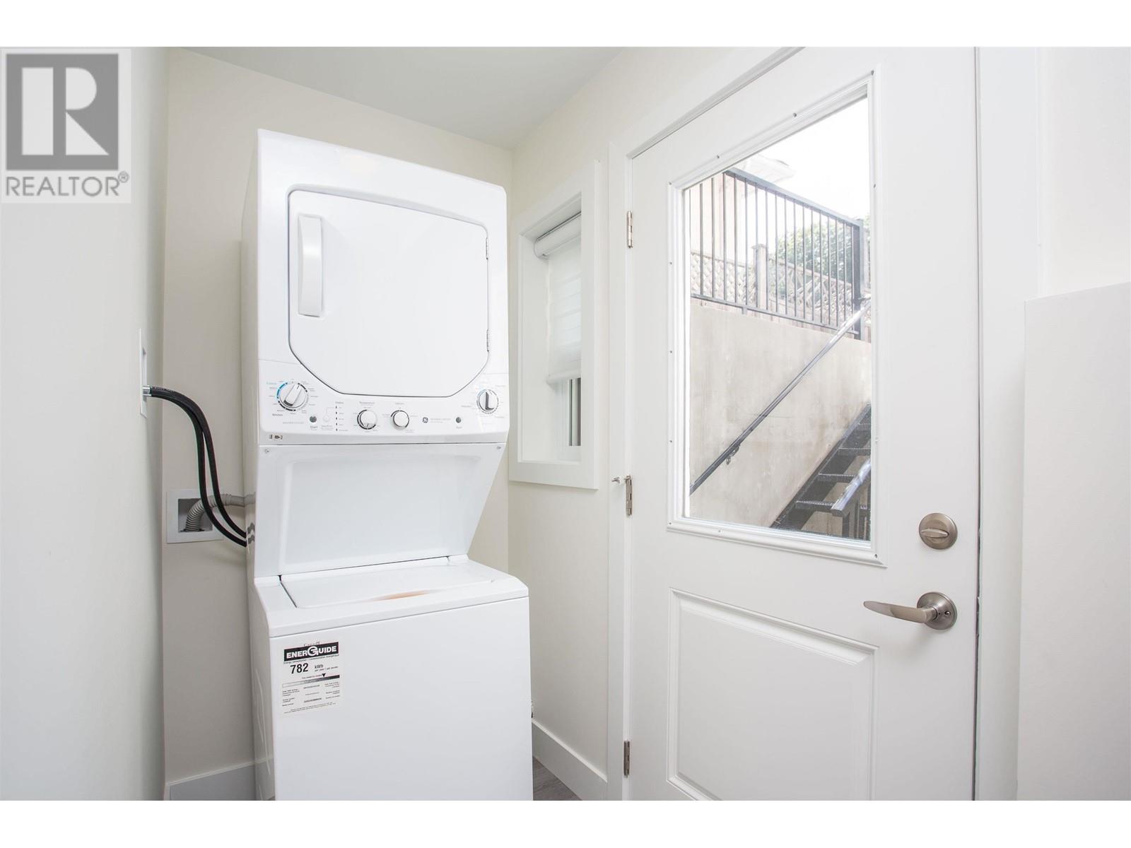 2028 E 42nd Avenue, Vancouver, British Columbia  V5P 1L8 - Photo 22 - R2918223