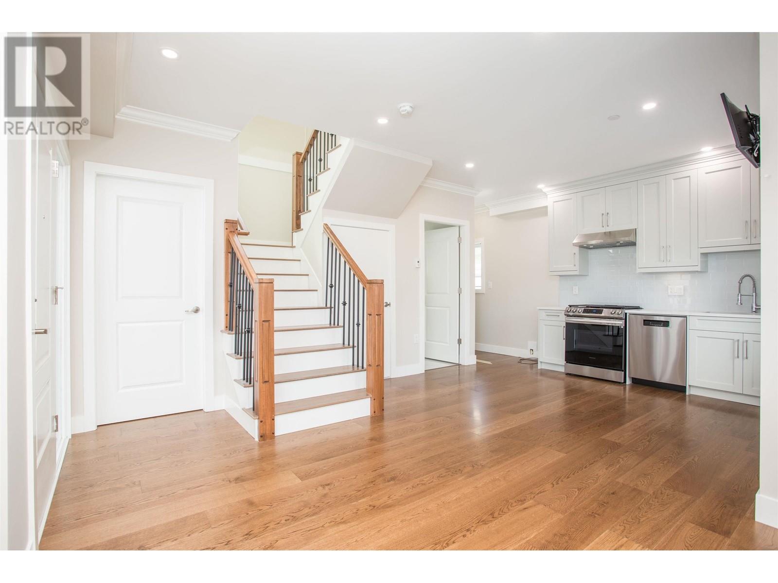 2028 E 42nd Avenue, Vancouver, British Columbia  V5P 1L8 - Photo 6 - R2918223