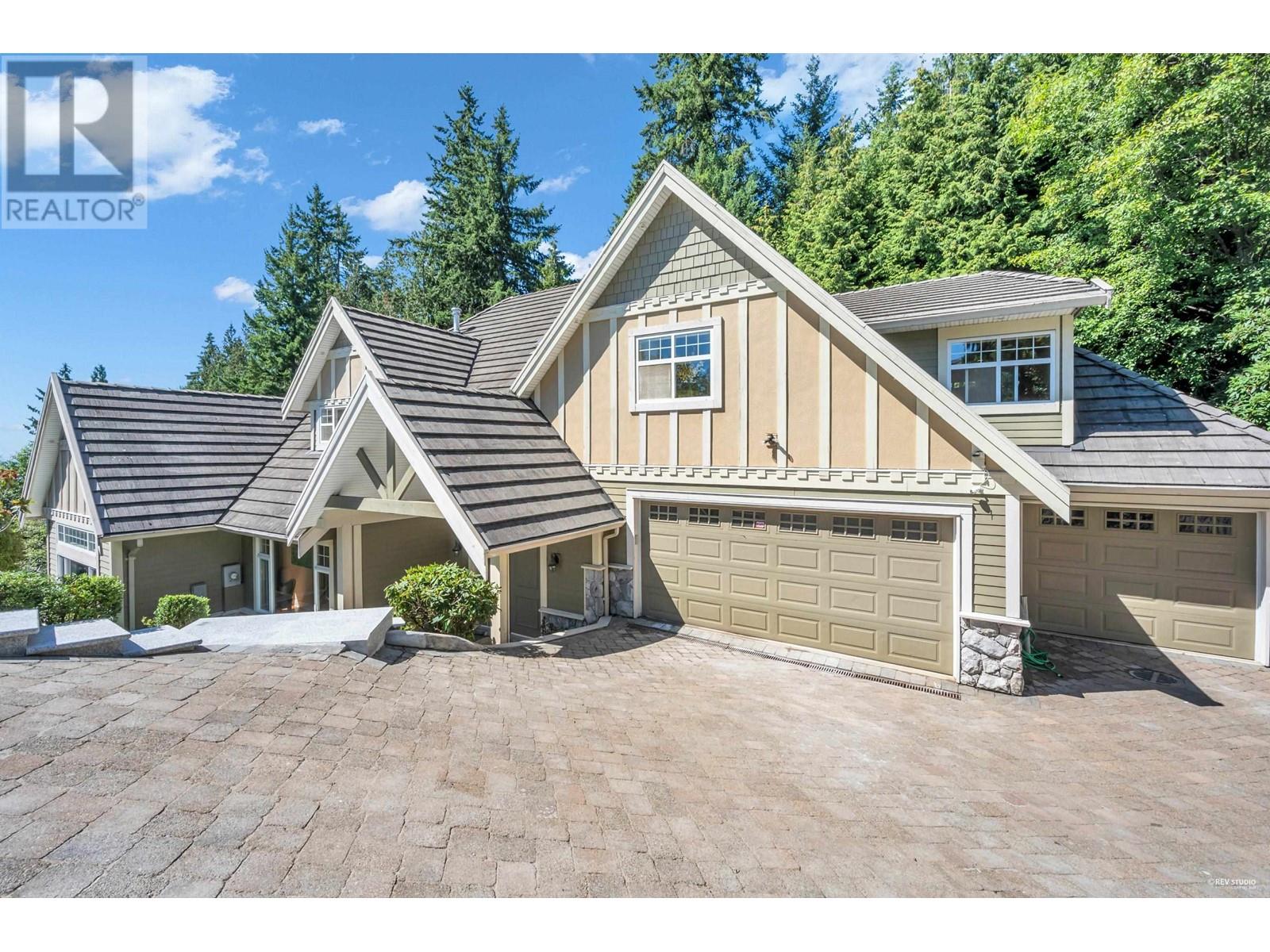 Property at 2398 CONSTANTINE PLACE image 3