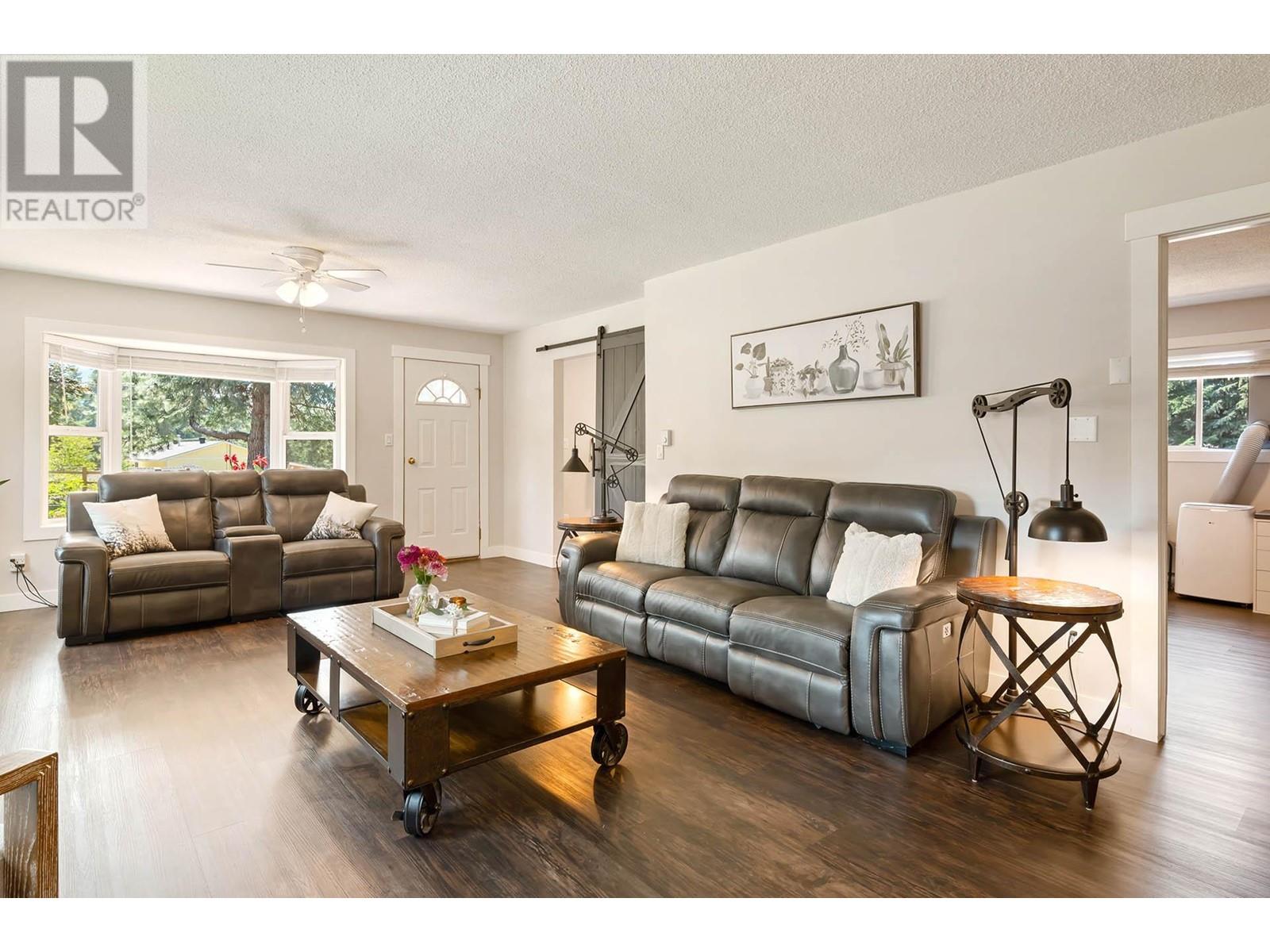 41 Lakeview Drive, Clearwater, British Columbia  V0E 1N2 - Photo 4 - 180557