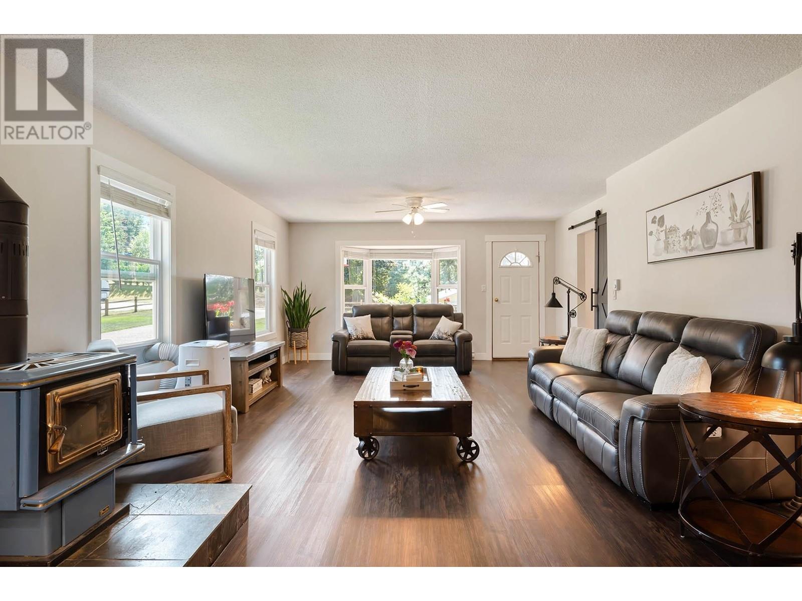 41 Lakeview Drive, Clearwater, British Columbia  V0E 1N2 - Photo 5 - 180557