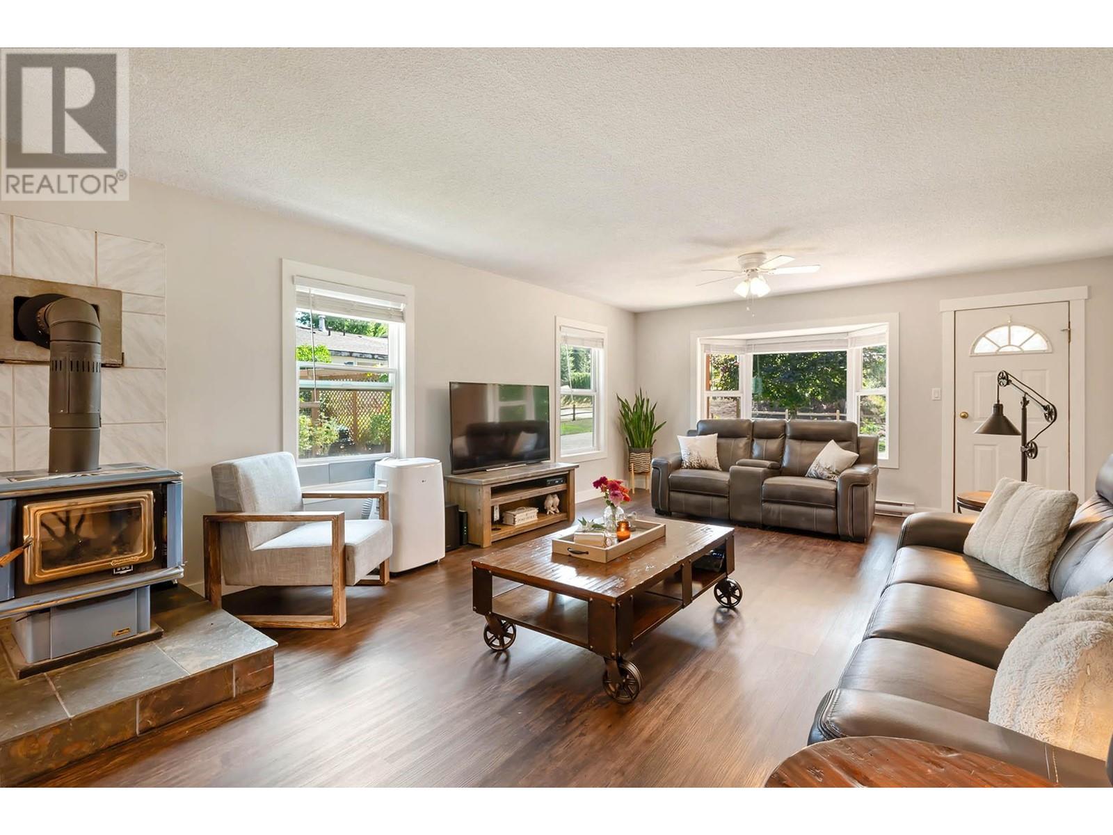 41 Lakeview Drive, Clearwater, British Columbia  V0E 1N2 - Photo 6 - 180557