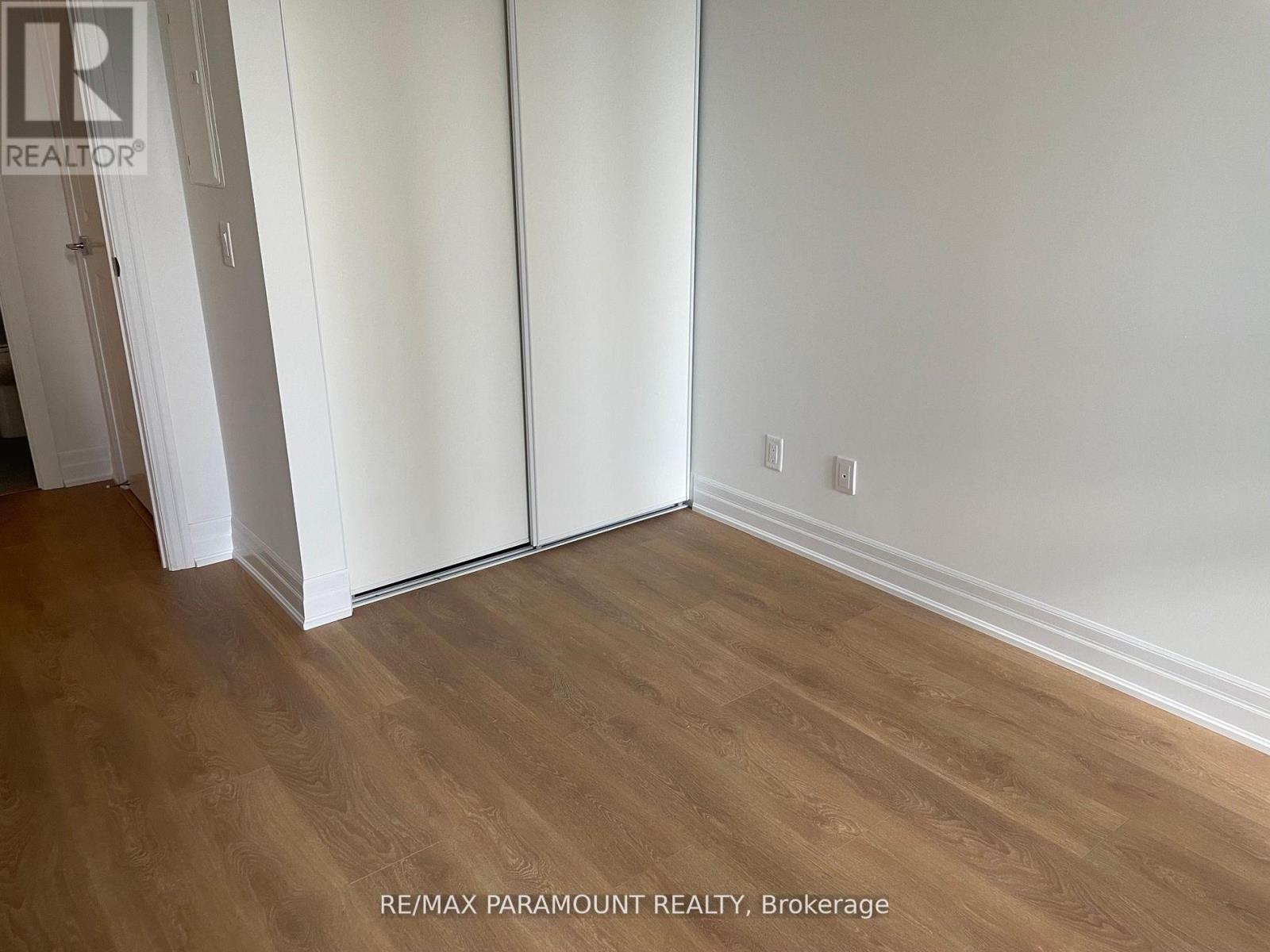 211 - 30 Elm Drive W, Mississauga (City Centre), Ontario  L5B 1L9 - Photo 22 - W9270124