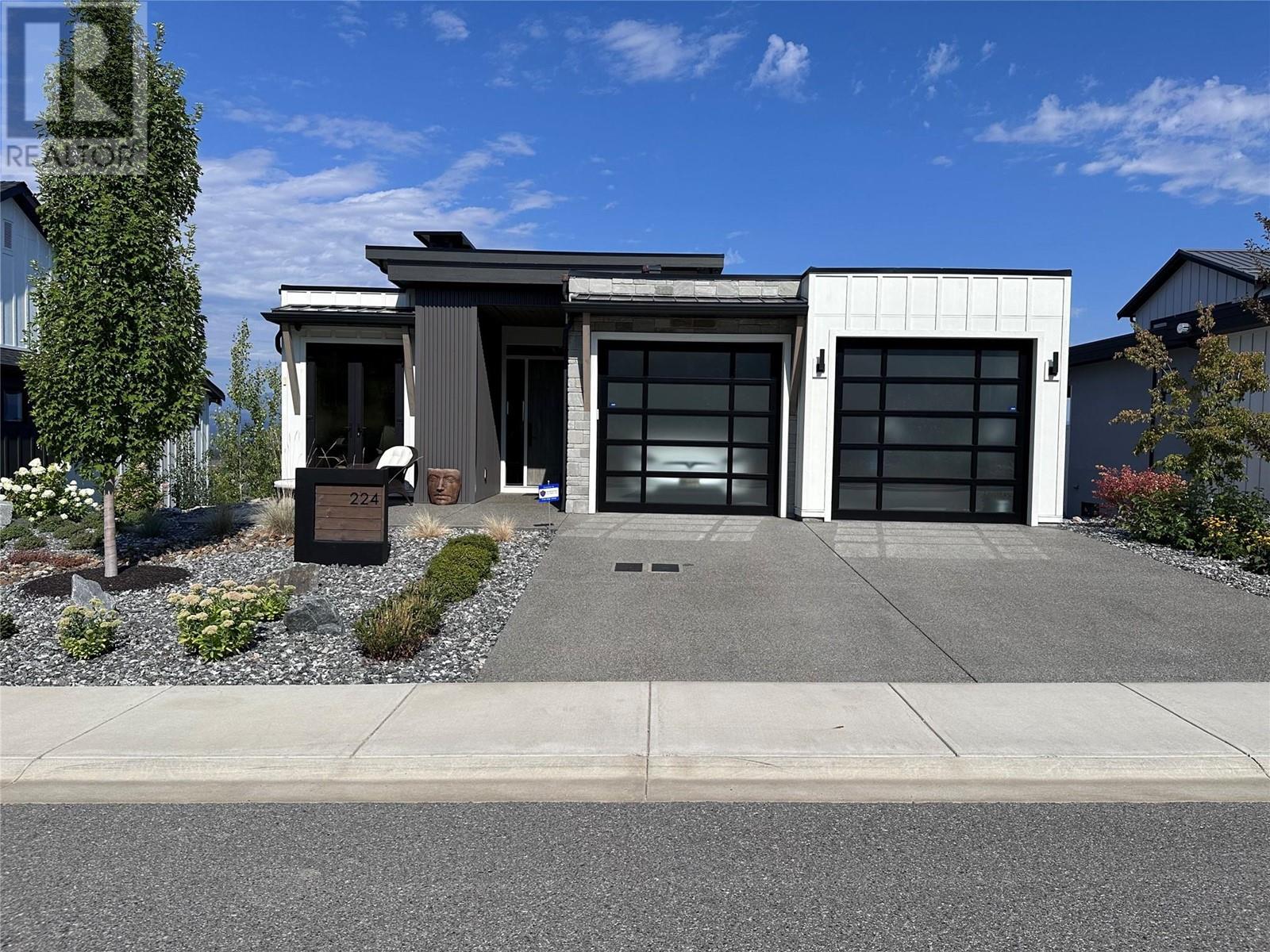 Property at 224 Diamond Way image 1