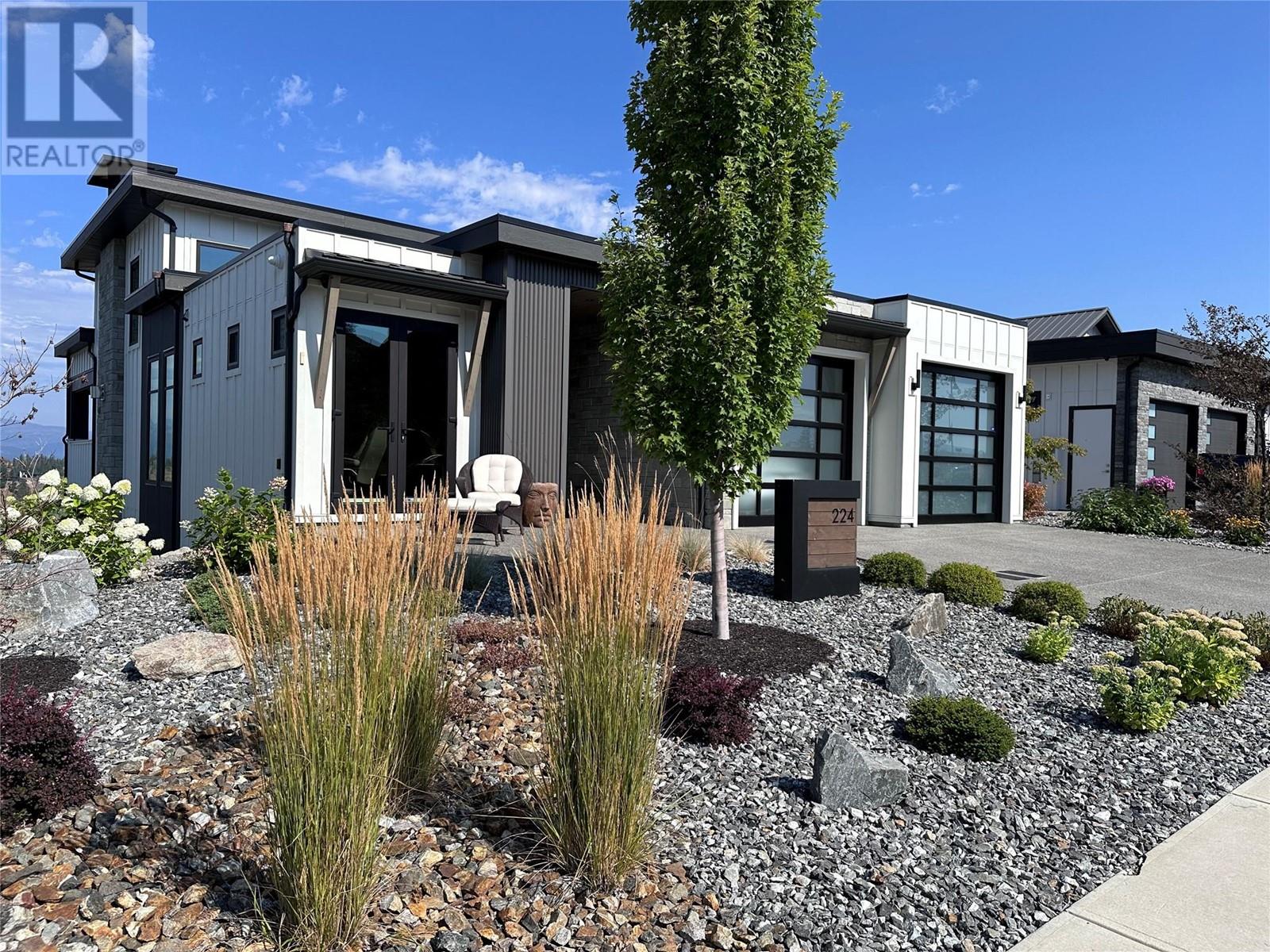 Property at 224 Diamond Way image 3