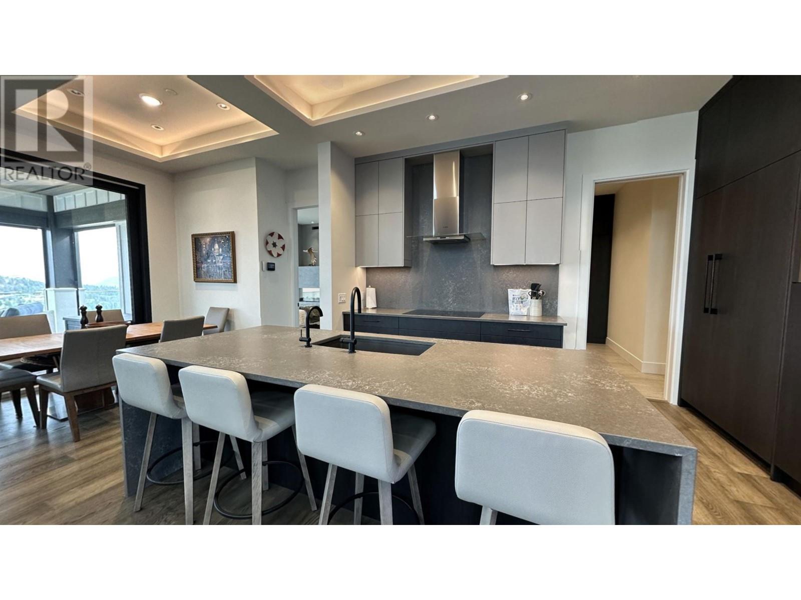 Property at 224 Diamond Way image 5