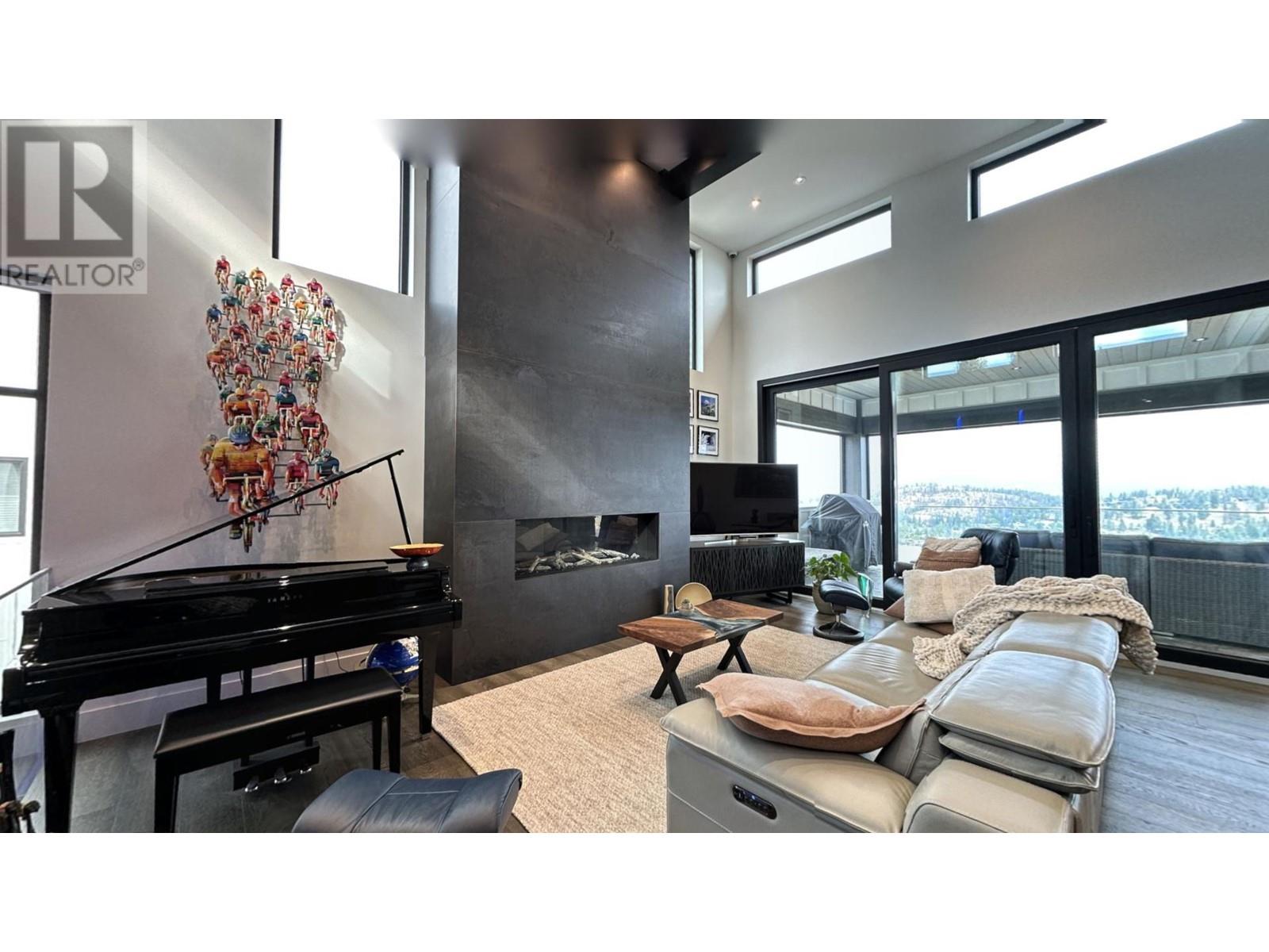 224 Diamond Way, Vernon, British Columbia  V1H 0A2 - Photo 6 - 10322725