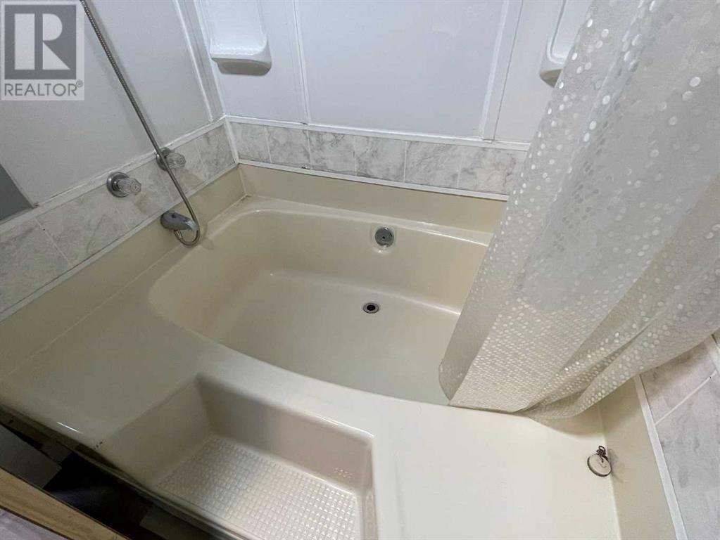 341, 133 Jarvis Street, Hinton, Alberta  T7V 1R9 - Photo 13 - A2159282