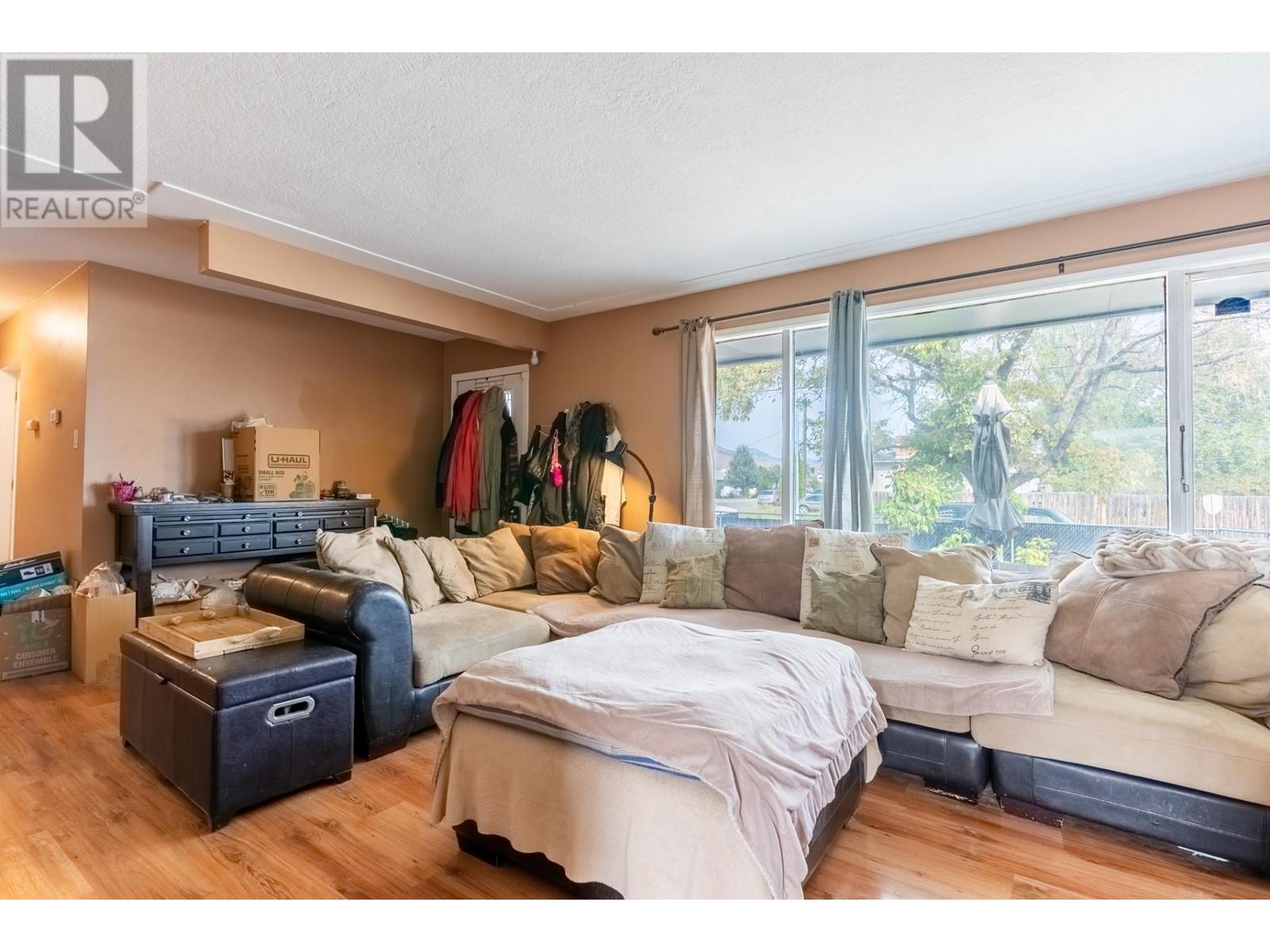 923 12th Street, Kamloops, British Columbia  V2B 3C3 - Photo 11 - 180559