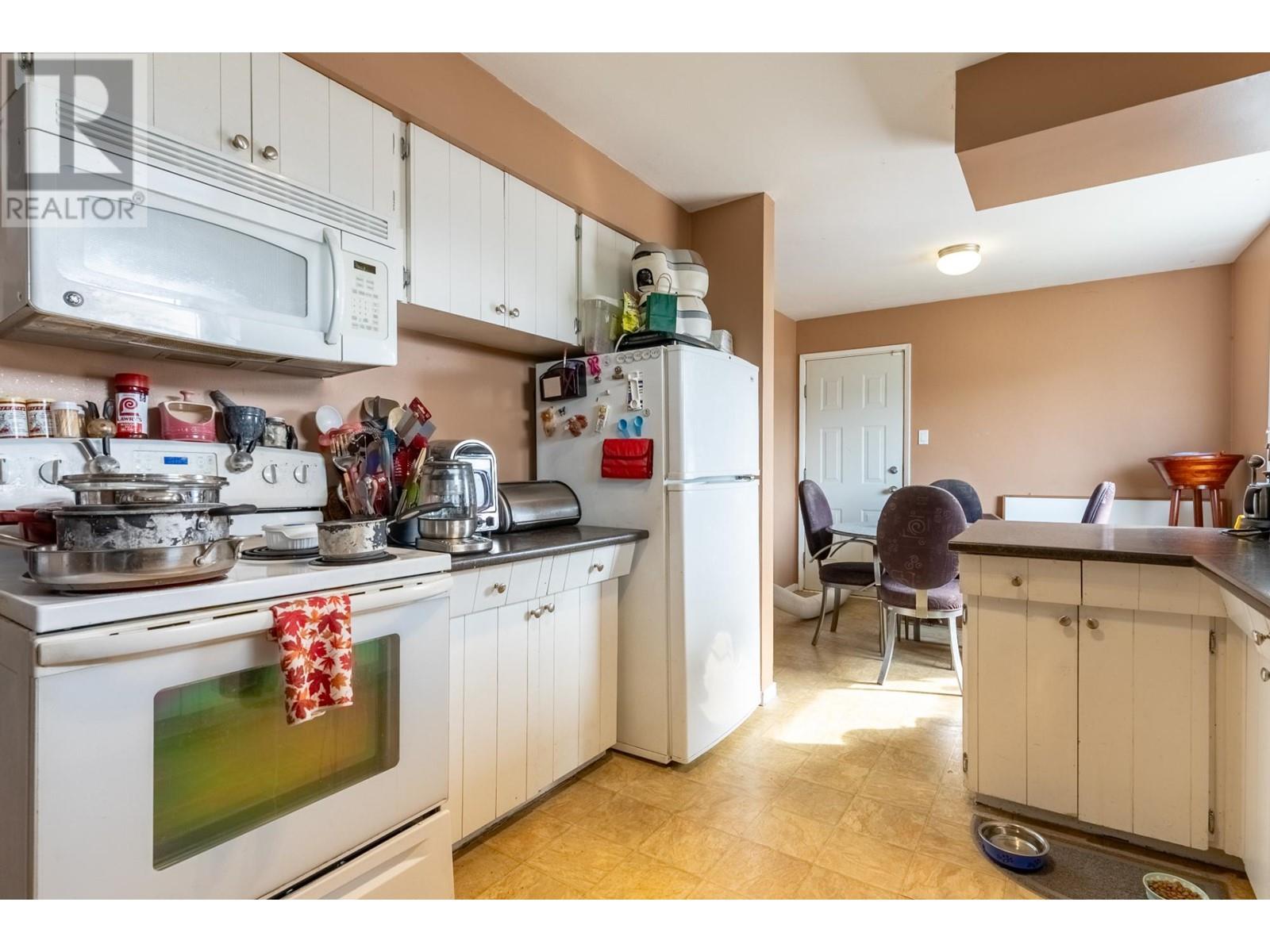 923 12th Street, Kamloops, British Columbia  V2B 3C3 - Photo 17 - 180559