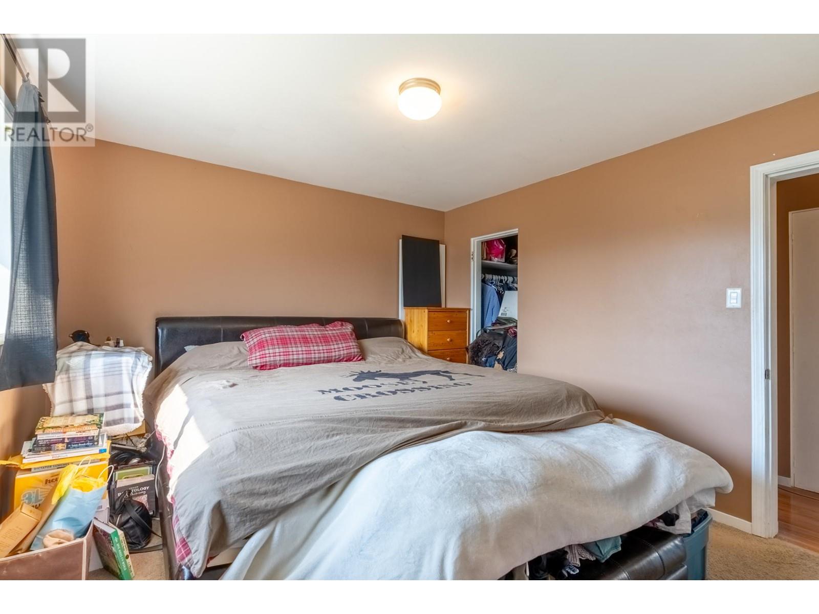 923 12th Street, Kamloops, British Columbia  V2B 3C3 - Photo 4 - 180559