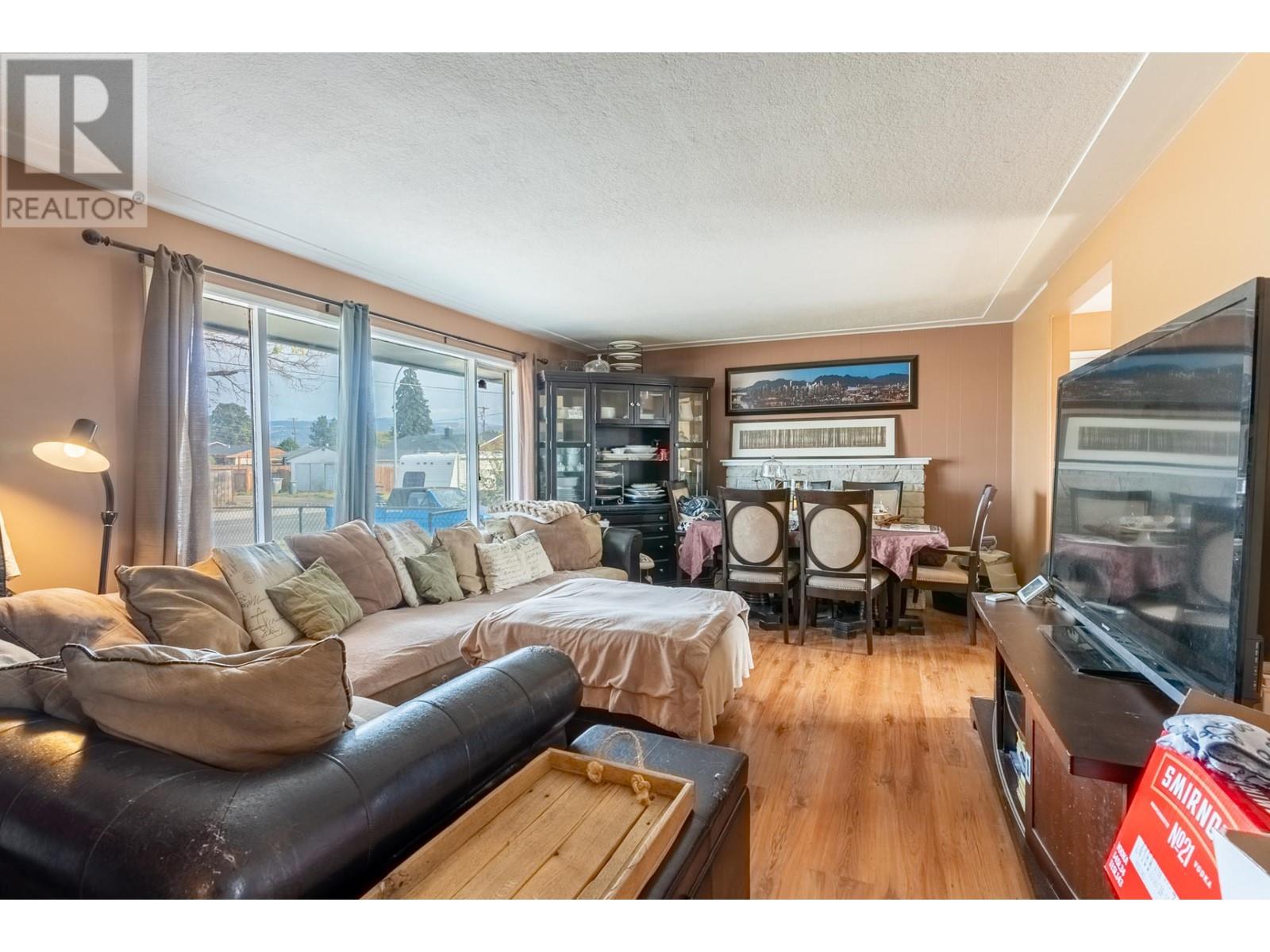 923 12th Street, Kamloops, British Columbia  V2B 3C3 - Photo 9 - 180559