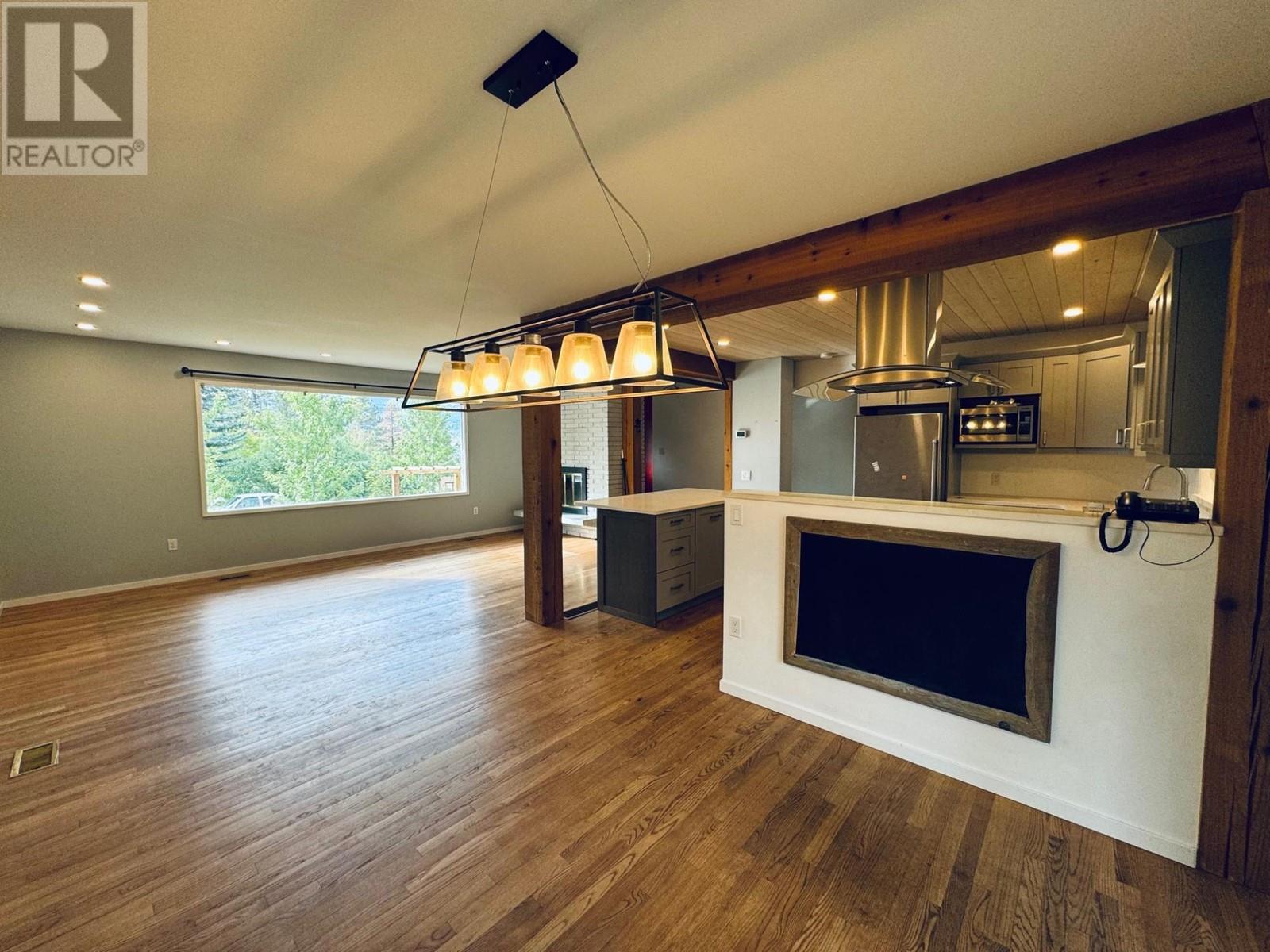 2325 Reid Ave, Merritt, British Columbia  V1K 1J5 - Photo 5 - 180563