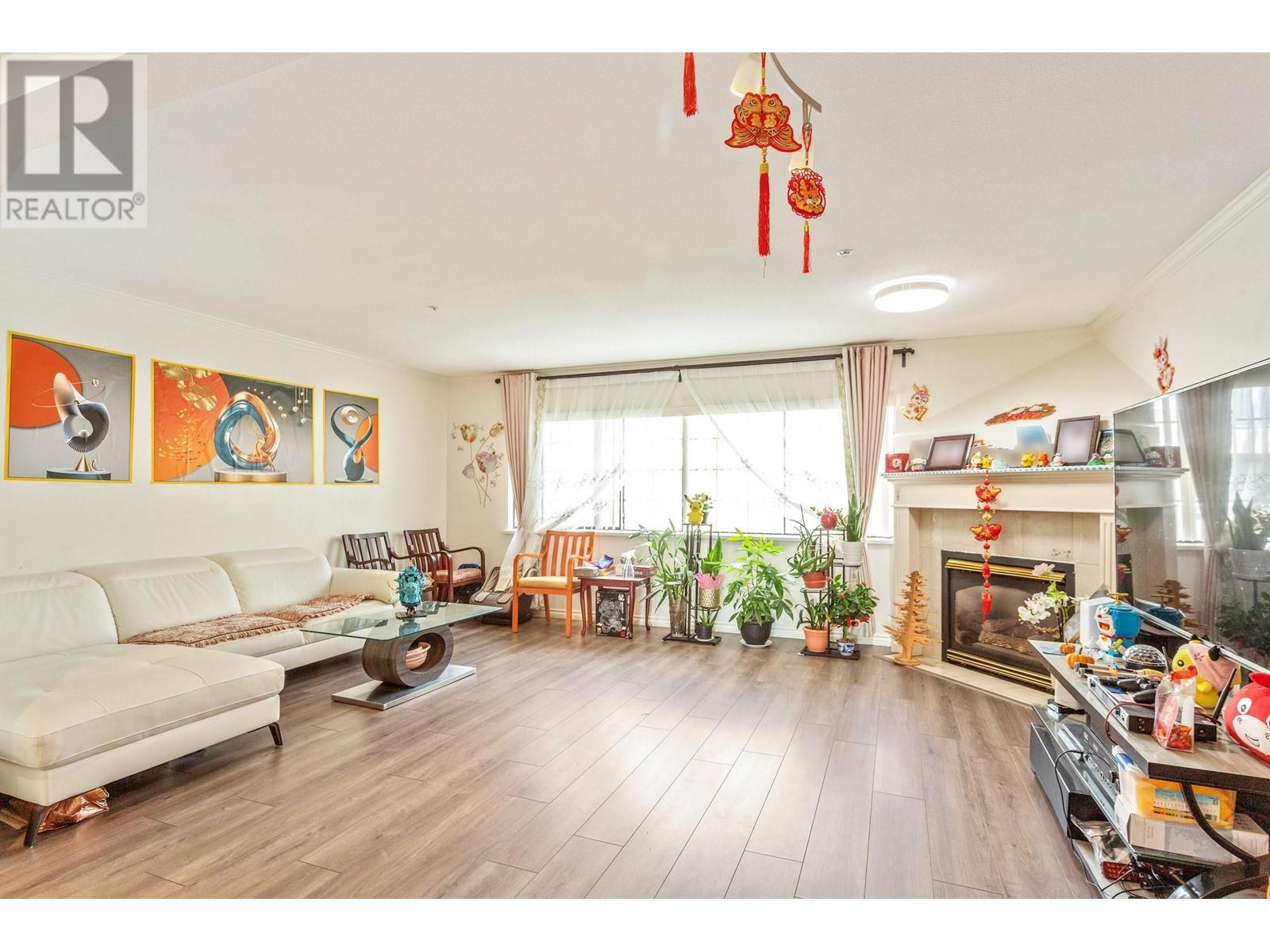 Property at 21 8591 BLUNDELL ROAD image 2