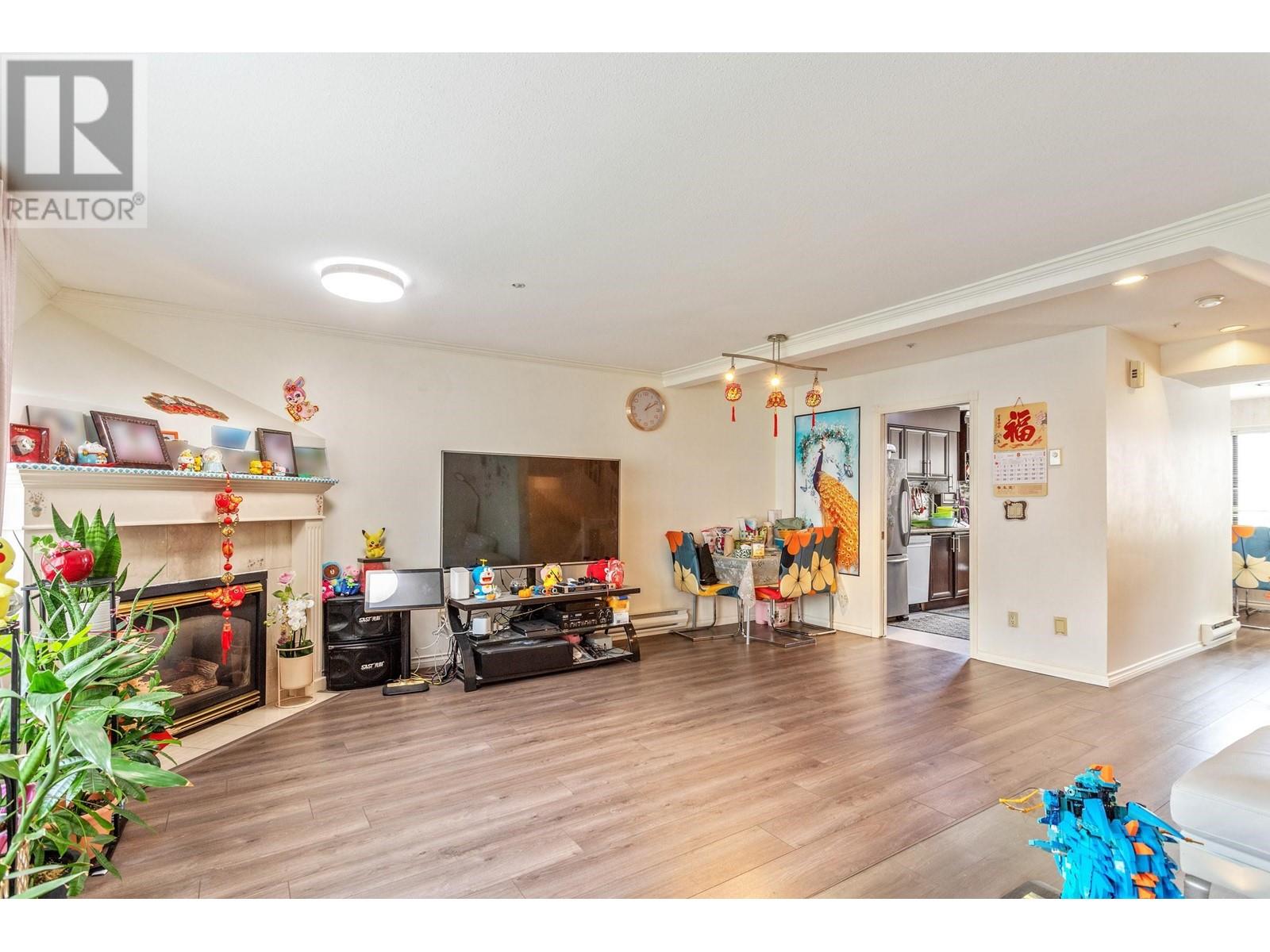 Property at 21 8591 BLUNDELL ROAD image 4