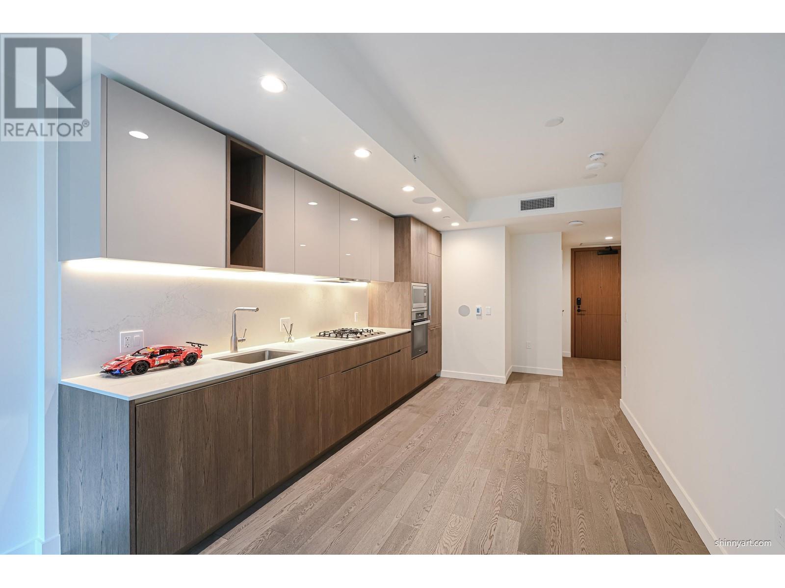 Listing Picture 11 of 26 : 306 6811 PEARSON WAY, Richmond / 烈治文 - 魯藝地產 Yvonne Lu Group - MLS Medallion Club Member