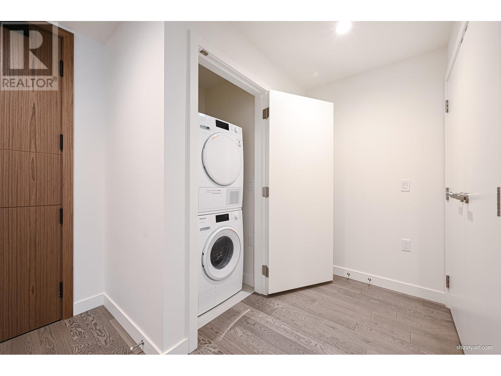 Listing Picture 10 of 26 : 306 6811 PEARSON WAY, Richmond / 烈治文 - 魯藝地產 Yvonne Lu Group - MLS Medallion Club Member