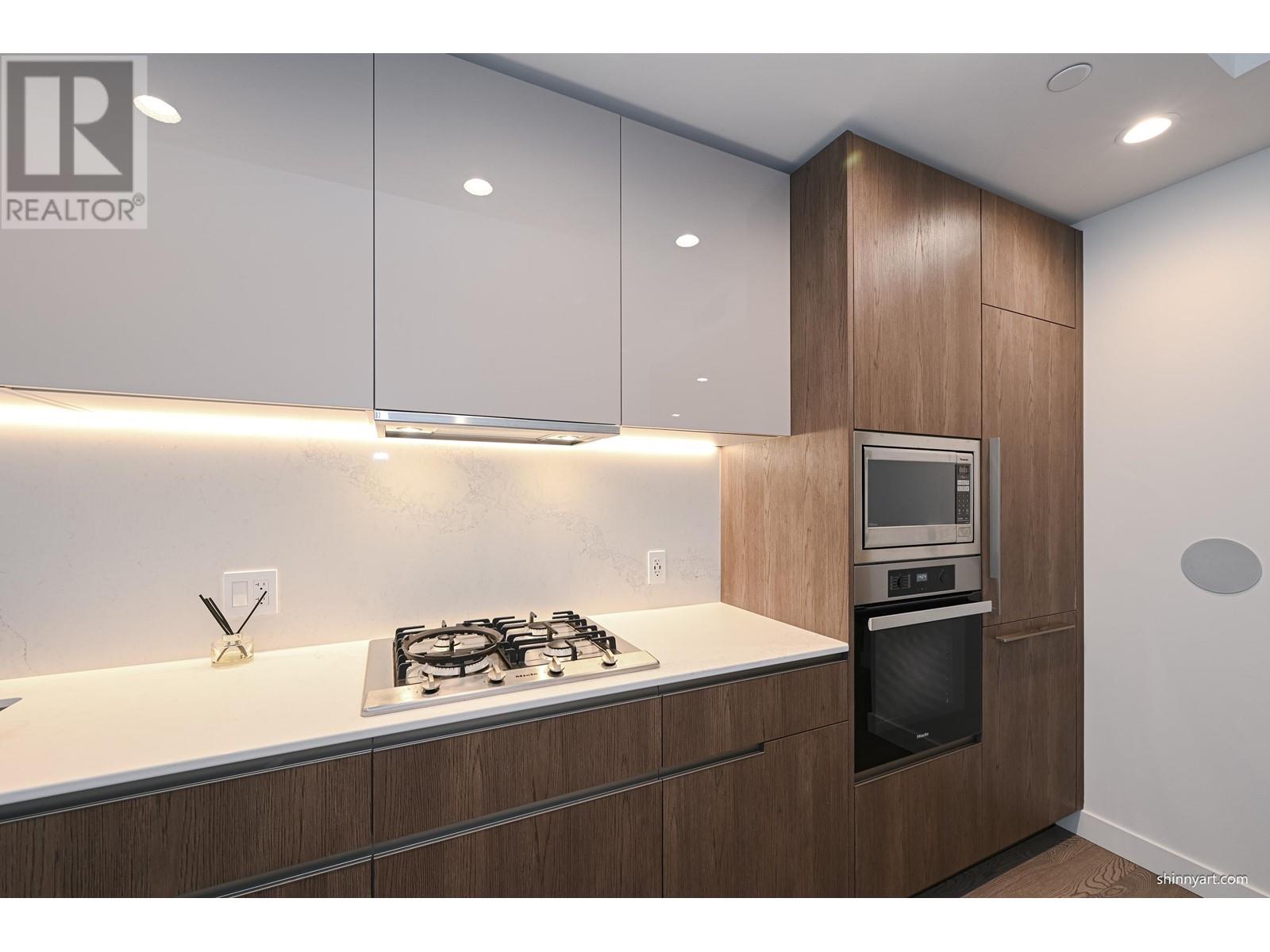 Listing Picture 16 of 26 : 306 6811 PEARSON WAY, Richmond / 烈治文 - 魯藝地產 Yvonne Lu Group - MLS Medallion Club Member