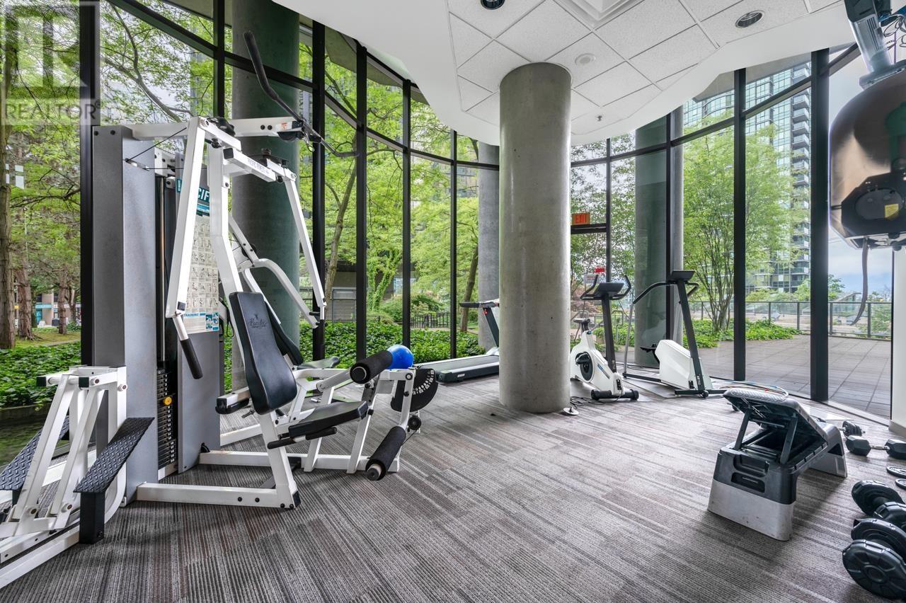 Listing Picture 9 of 11 : 2703 1331 W GEORGIA STREET, Vancouver / 溫哥華 - 魯藝地產 Yvonne Lu Group - MLS Medallion Club Member