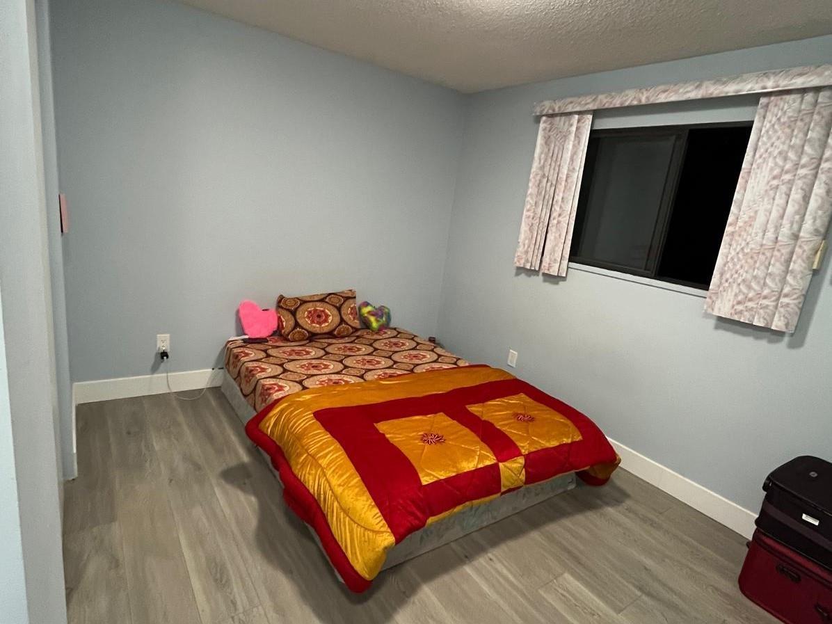 Property at 11862 80 AVENUE image 3