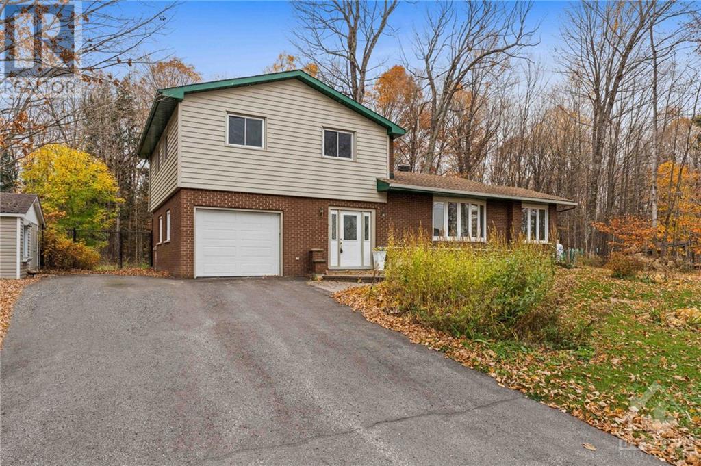 351 Riverwood Drive, Ottawa, Ontario  K0A 3M0 - Photo 1 - 1408253