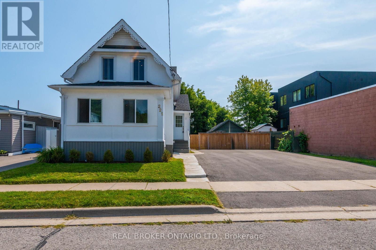 A - 221 Beatty Avenue S, Oshawa (Central), Ontario  L1H 3B4 - Photo 1 - E9270554