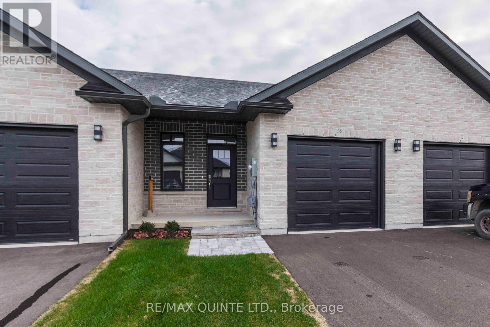 28 RAYCROFT DRIVE, belleville, Ontario