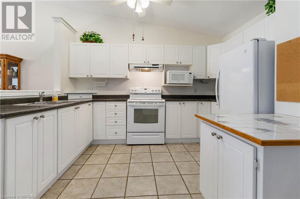 24 Griffiths Drive Unit# 19, Paris, Ontario N3L 4C5 - Photo 10 - 40574231