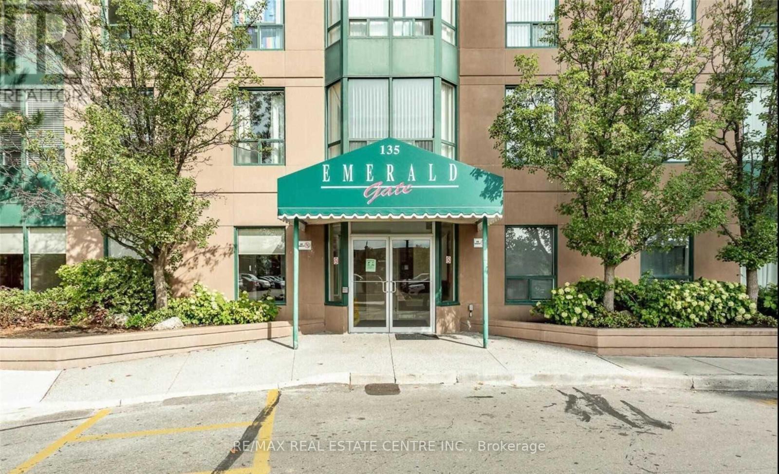 204 - 135 Hillcrest Avenue S, Mississauga (Cooksville), Ontario  L5B 4B1 - Photo 1 - W9270840