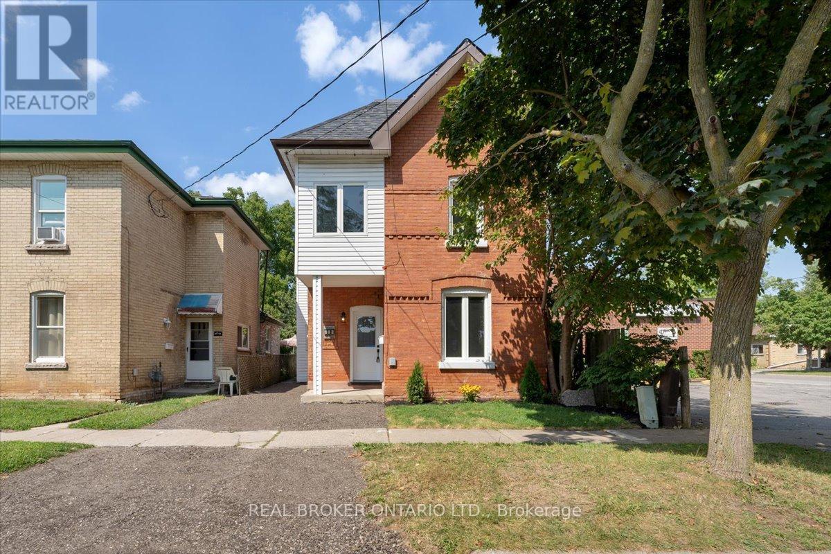 214 Chatham Street, Brantford, Ontario  N3S 4G8 - Photo 1 - X9270892