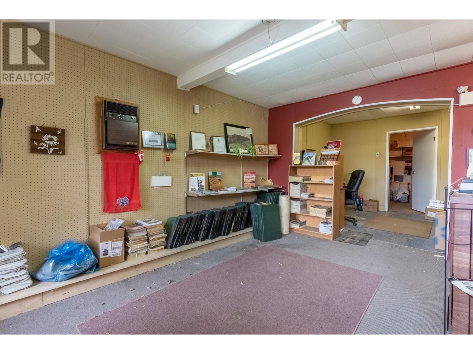 125 4th Street, Ashcroft, British Columbia   - Photo 2 - 180569