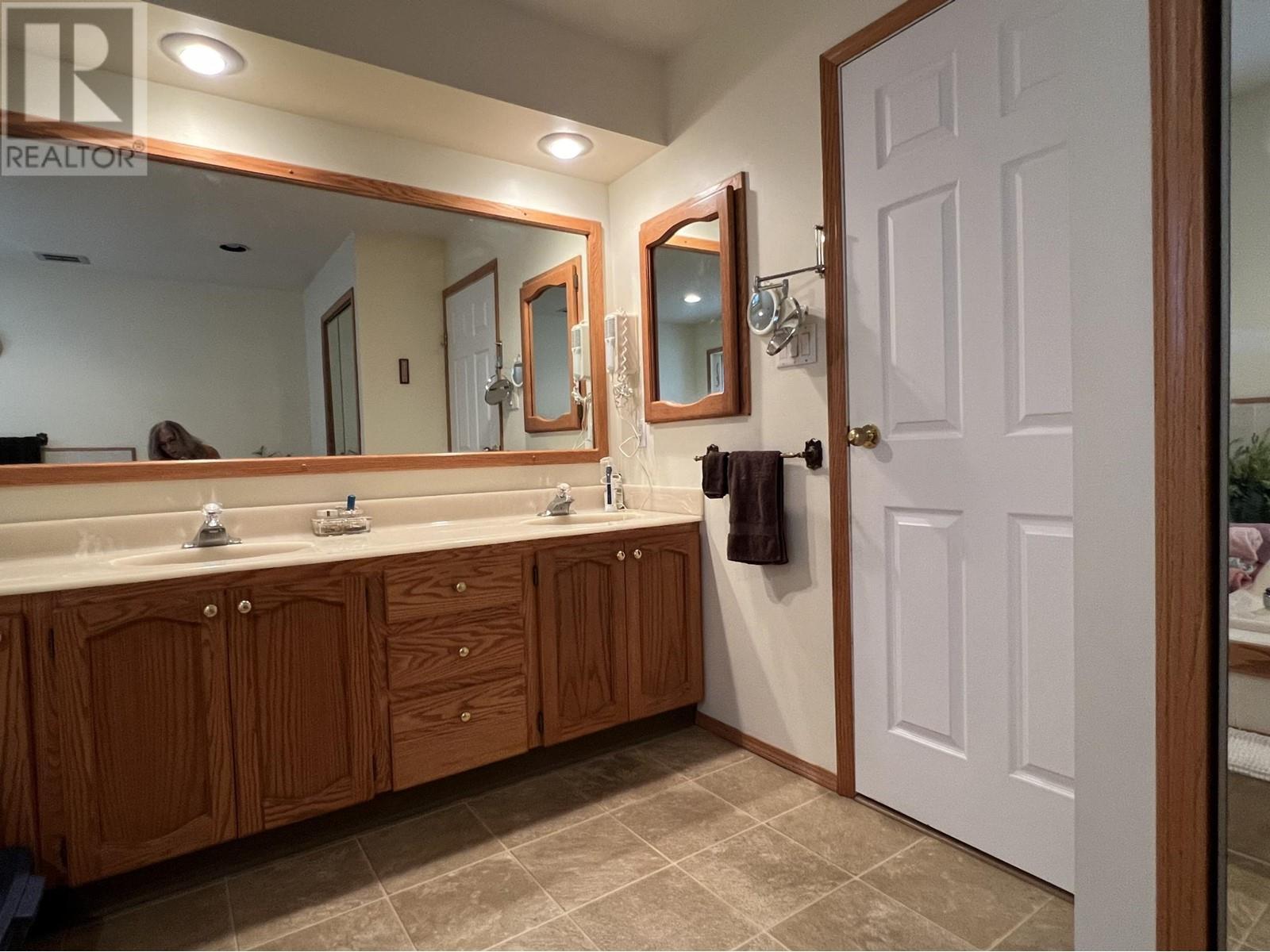 2265 Cleasby Street, Merritt, British Columbia  V1K 1R6 - Photo 16 - 180571