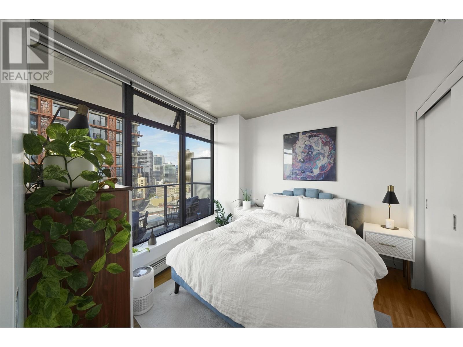 Listing Picture 8 of 19 : 1907 108 W CORDOVA STREET, Vancouver / 溫哥華 - 魯藝地產 Yvonne Lu Group - MLS Medallion Club Member