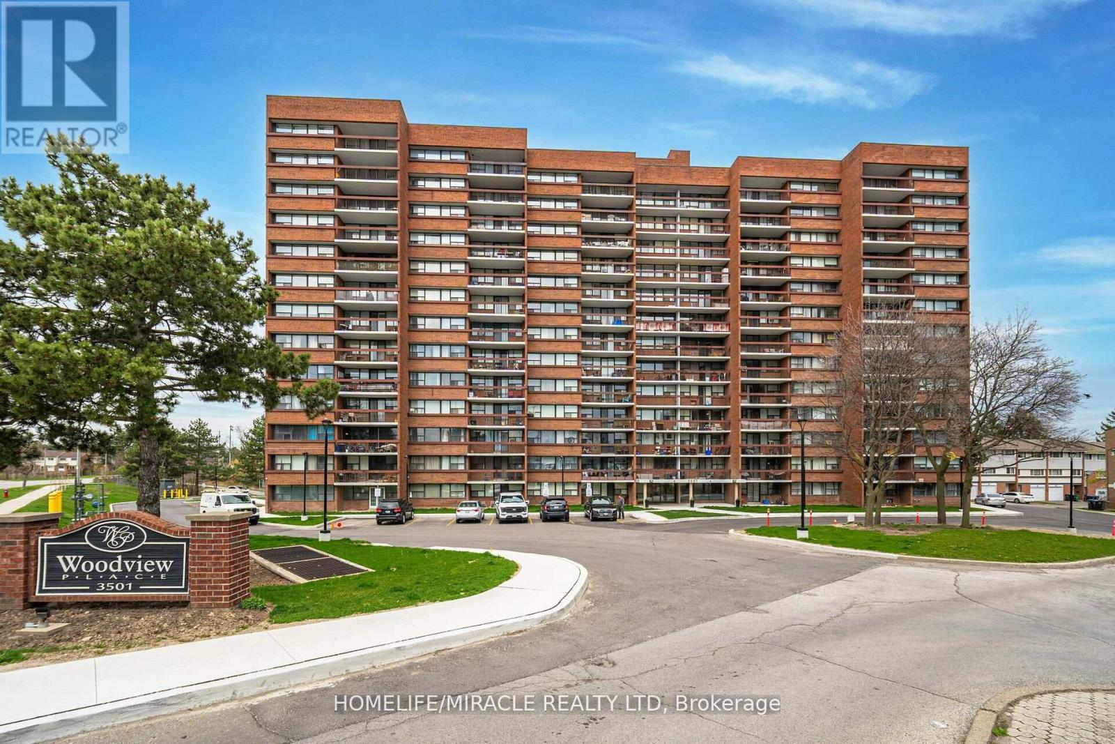 605 - 3501 Glen Erin Drive, Mississauga (Erin Mills), Ontario  L5L 2E9 - Photo 1 - W9271143