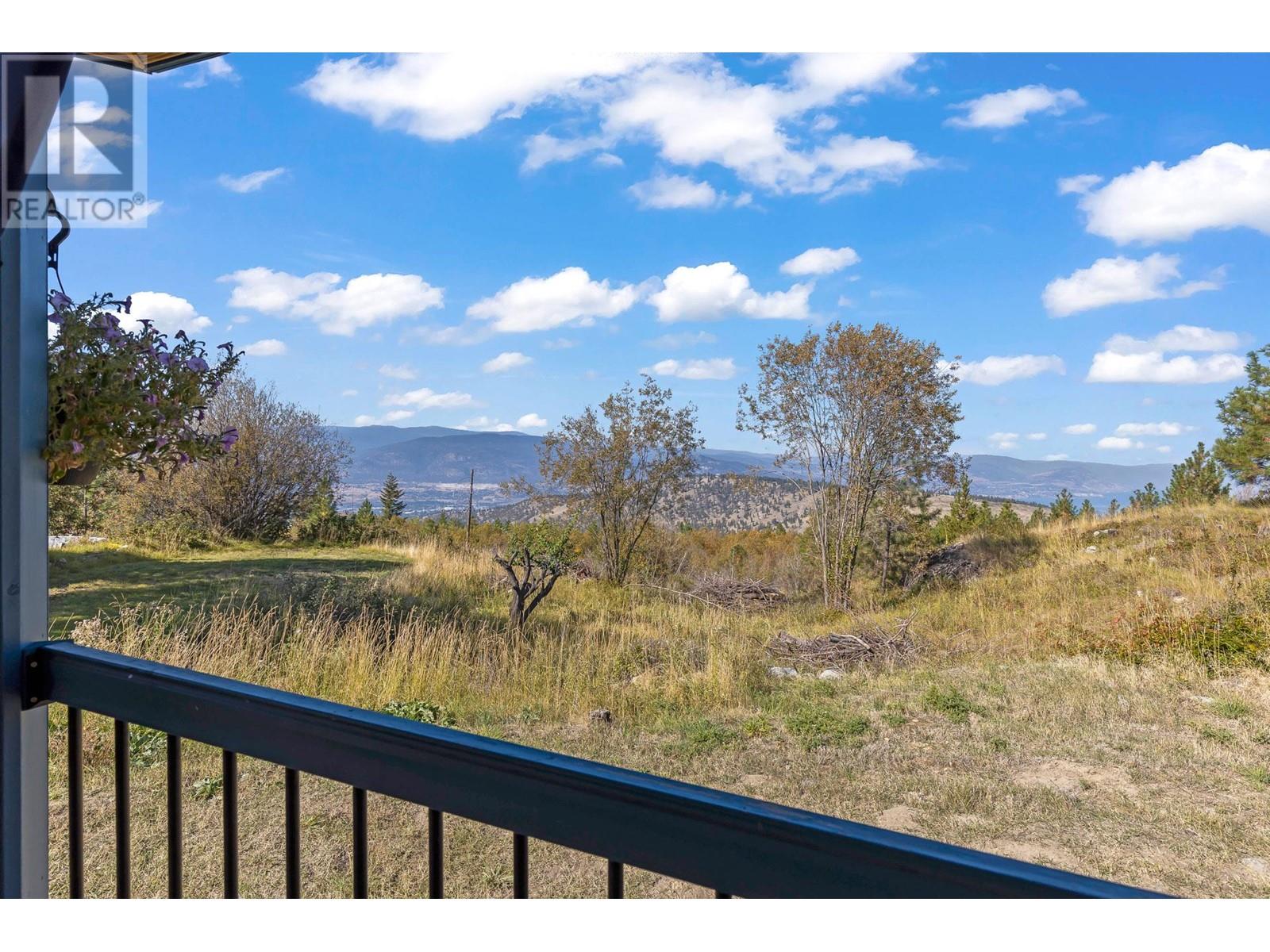 2241 CARMI Road Penticton