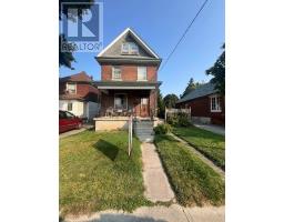 136 LAMBTON AVENUE, toronto (rockcliffe-smythe), Ontario