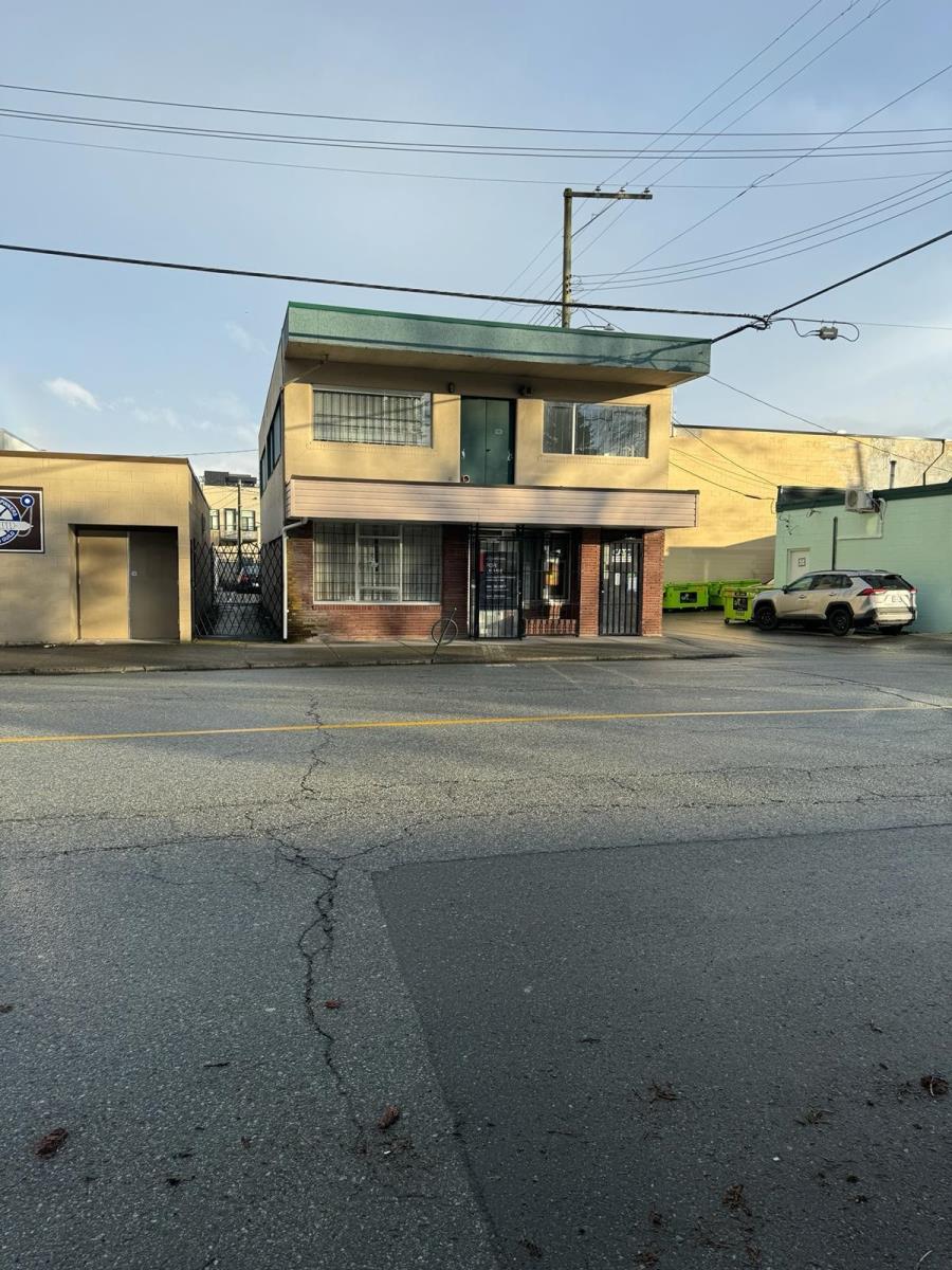 9380 College Street, Chilliwack, British Columbia  V2P 4L6 - Photo 4 - C8062401