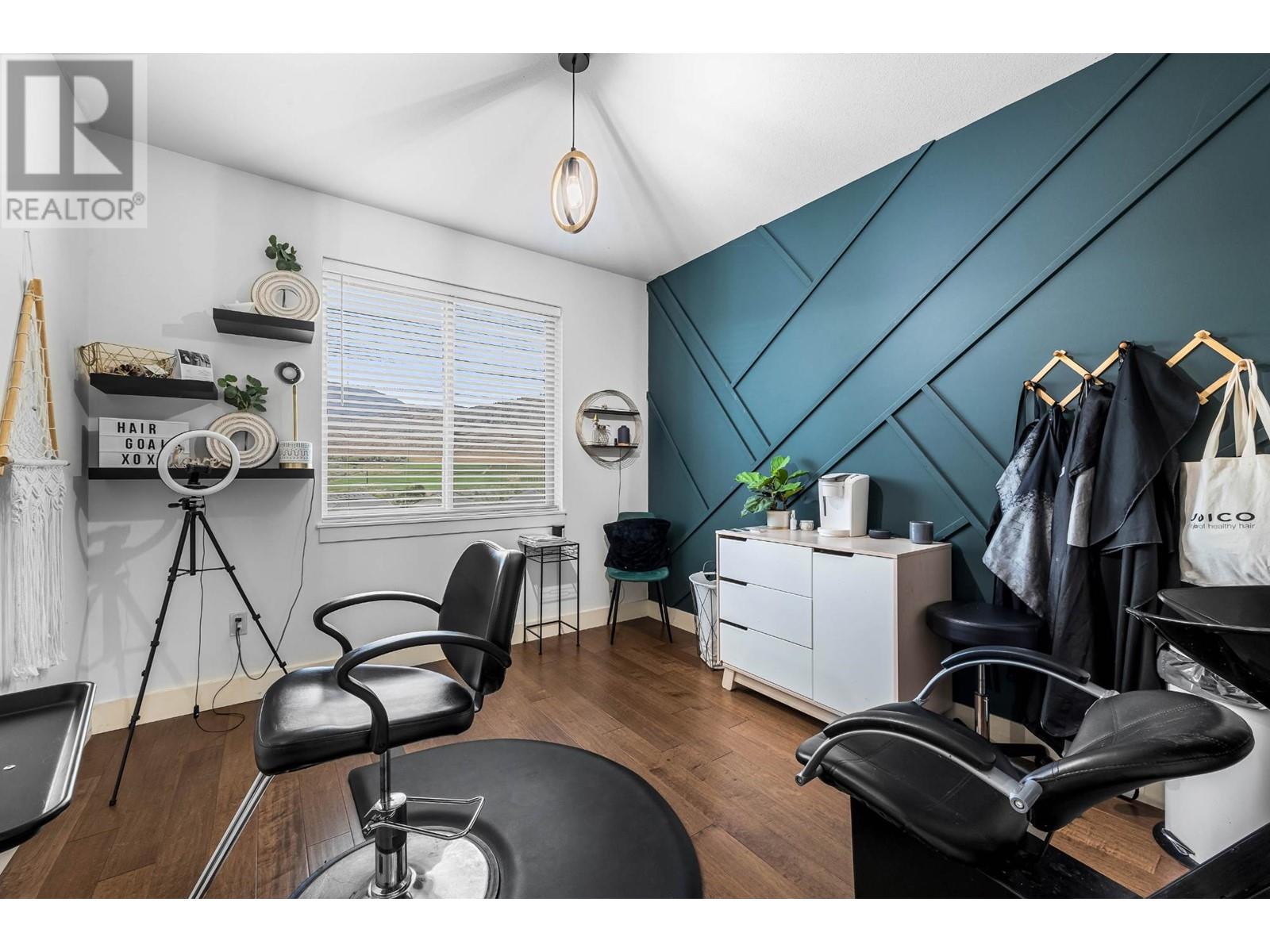 8774 Badger Drive, Kamloops, British Columbia   - Photo 17 - 180578