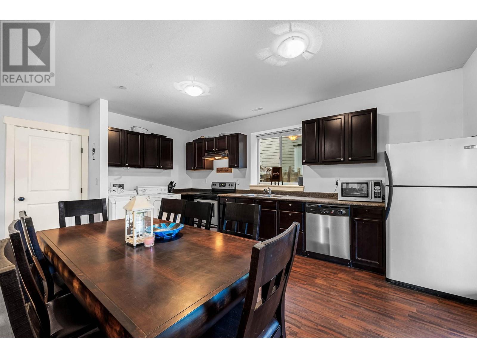 8774 Badger Drive, Kamloops, British Columbia   - Photo 30 - 180578