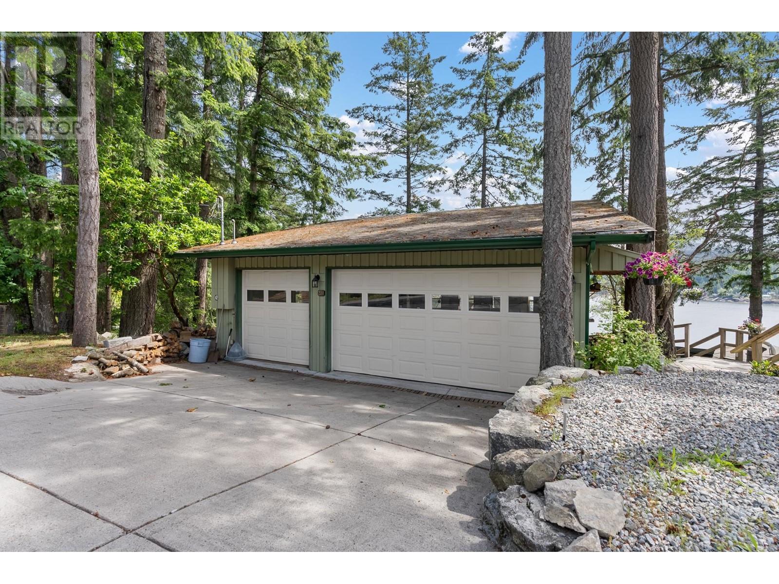 280 Arbutus Reach Road, Gibsons, British Columbia  V0N 1V8 - Photo 14 - R2890345