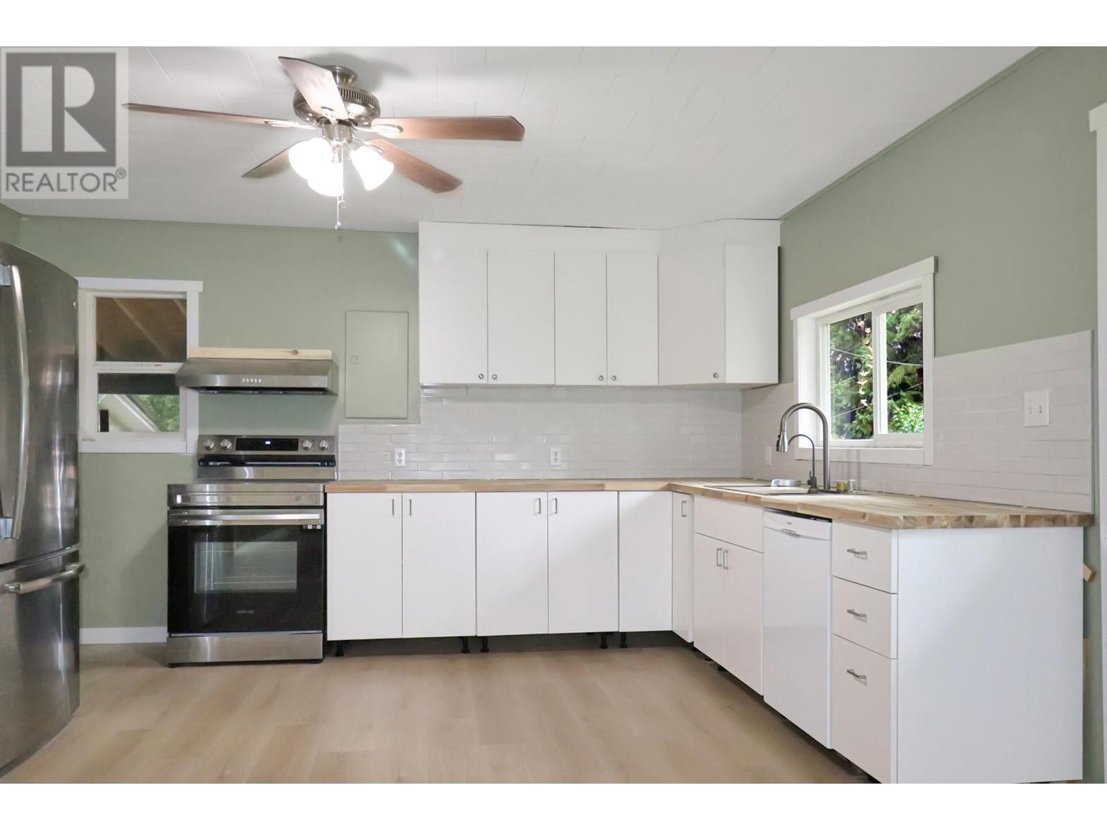 35 Lodge Drive, Clearwater, British Columbia  V0E 1N2 - Photo 7 - 180577