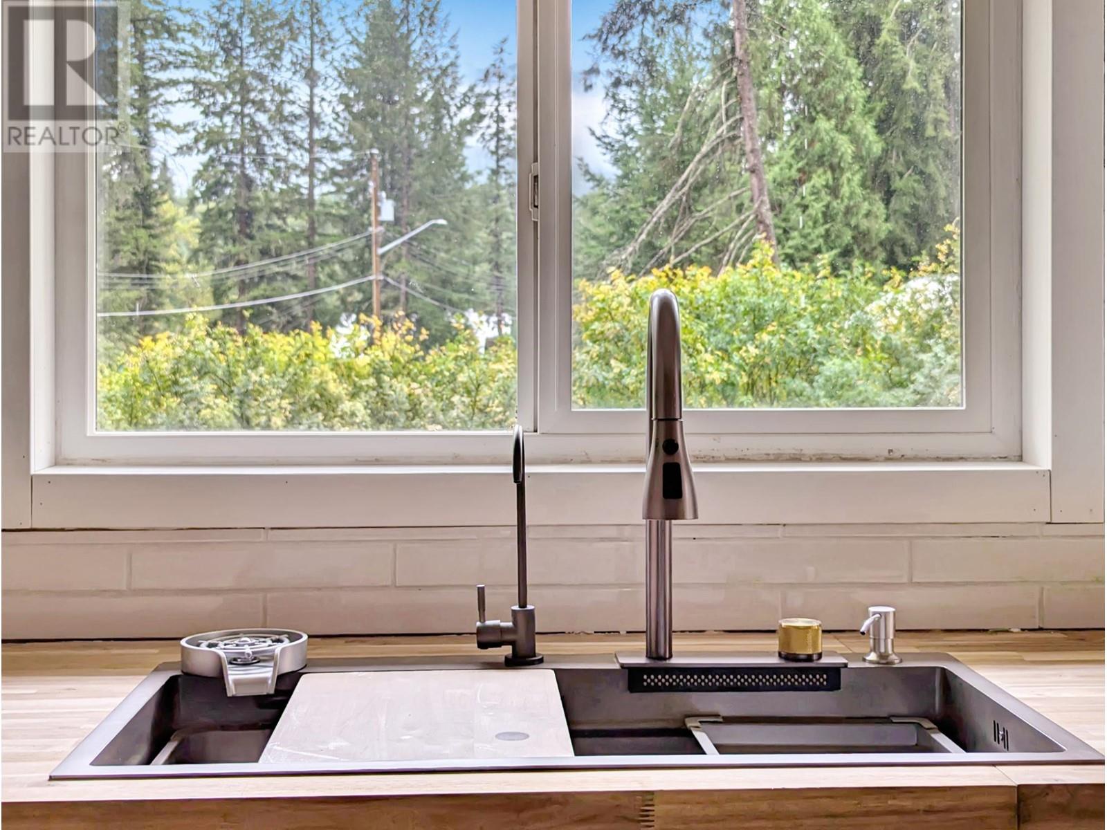 35 Lodge Drive, Clearwater, British Columbia  V0E 1N2 - Photo 9 - 180577