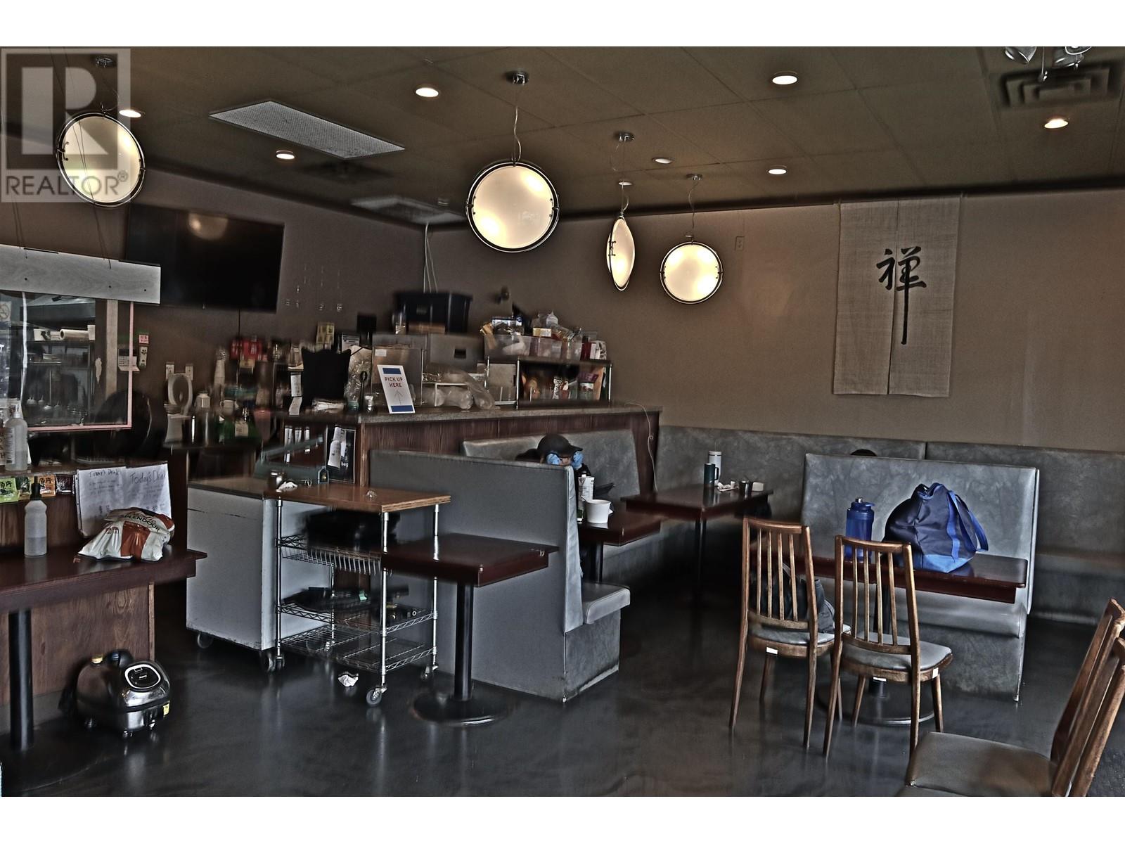 Listing Picture 5 of 8 : 150-7771 WESTMINSTER HIGHWAY, Richmond / 烈治文 - 魯藝地產 Yvonne Lu Group - MLS Medallion Club Member