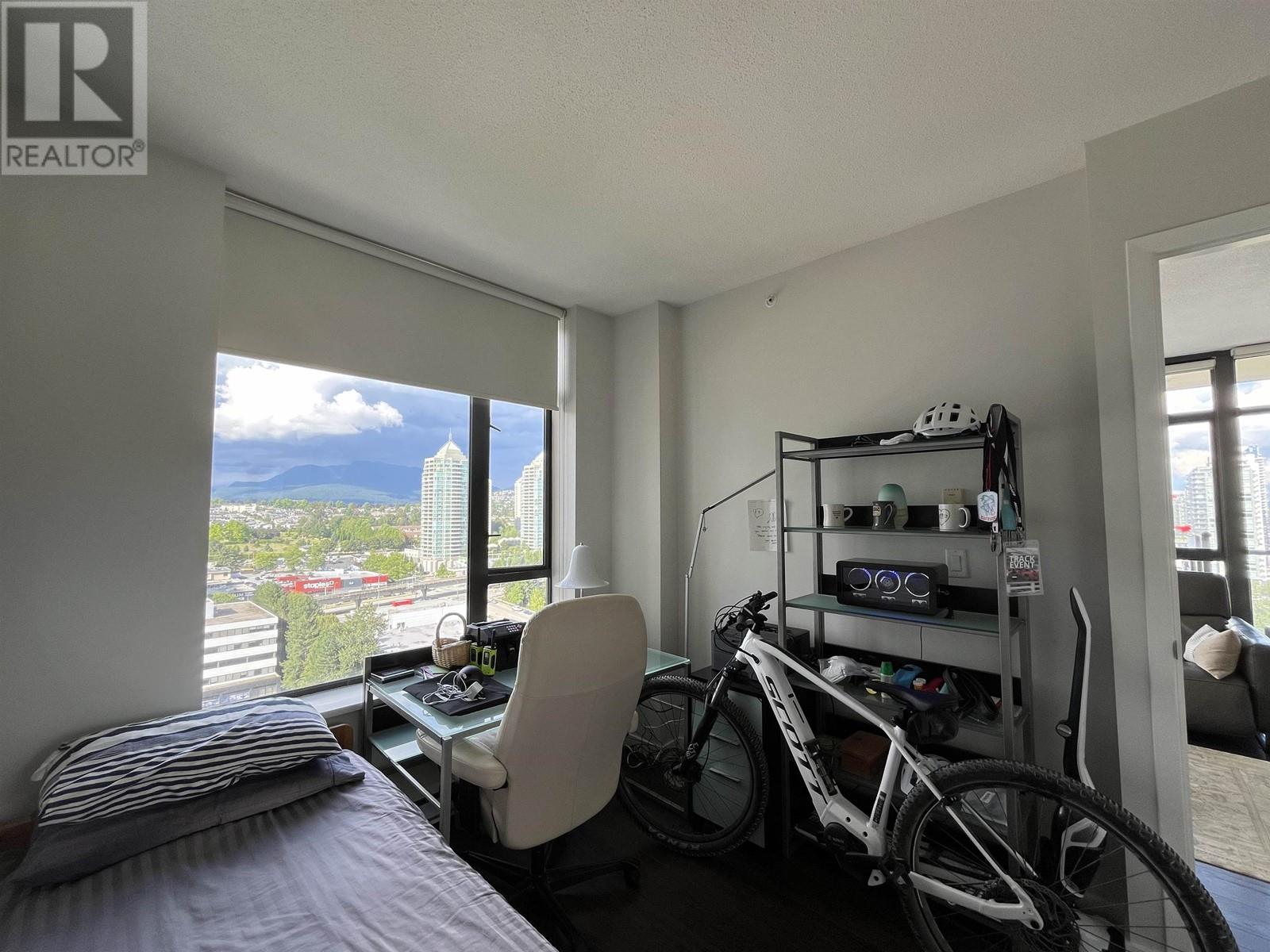 Listing Picture 13 of 17 : 2003 4250 DAWSON STREET, Burnaby / 本拿比 - 魯藝地產 Yvonne Lu Group - MLS Medallion Club Member